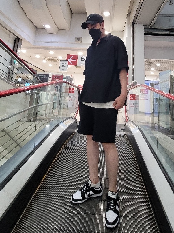 Nike Dunk Low Retro Black 착용 스타일