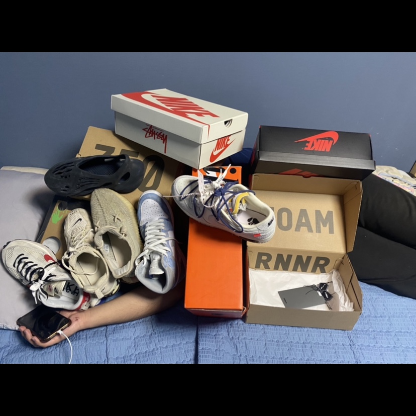 Nike x Sacai VaporWaffle Royal Fuchsia, Nike x Stussy Air Zoom Spiridon Cage 2 Fossil 착용 스타일