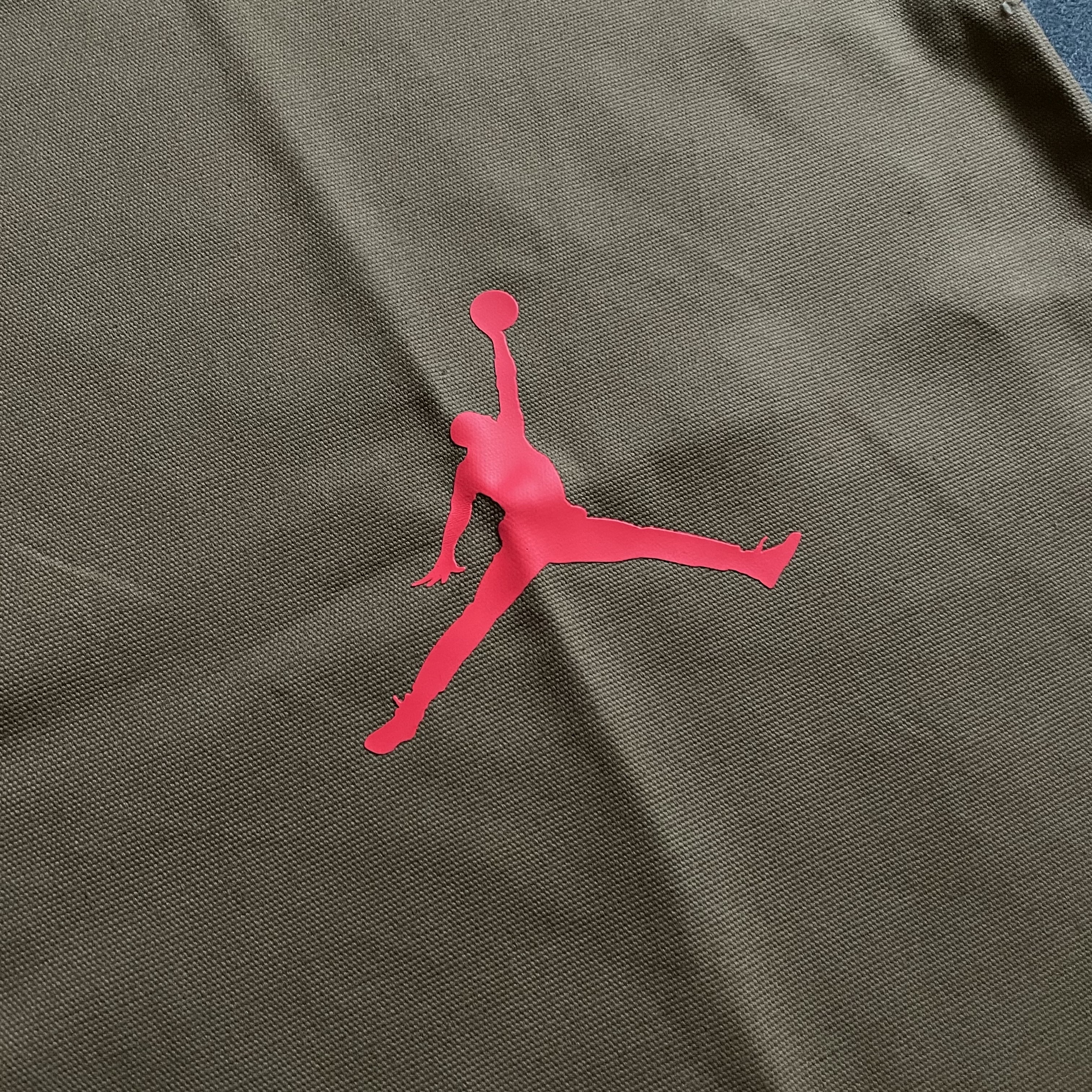Jordan 6 x Travis Scott Retro SP British Khaki 착용 스타일 - 3