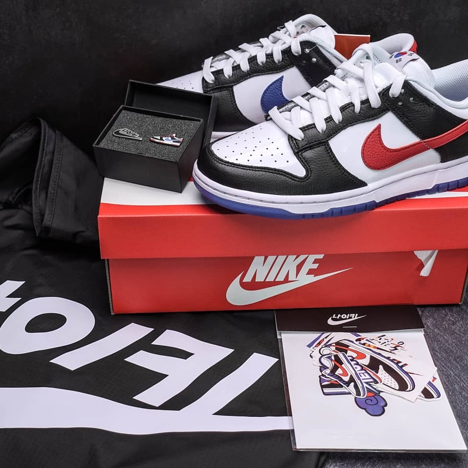 Nike Dunk Low SE Seoul (With Special Gift) 착용 스타일 - 1