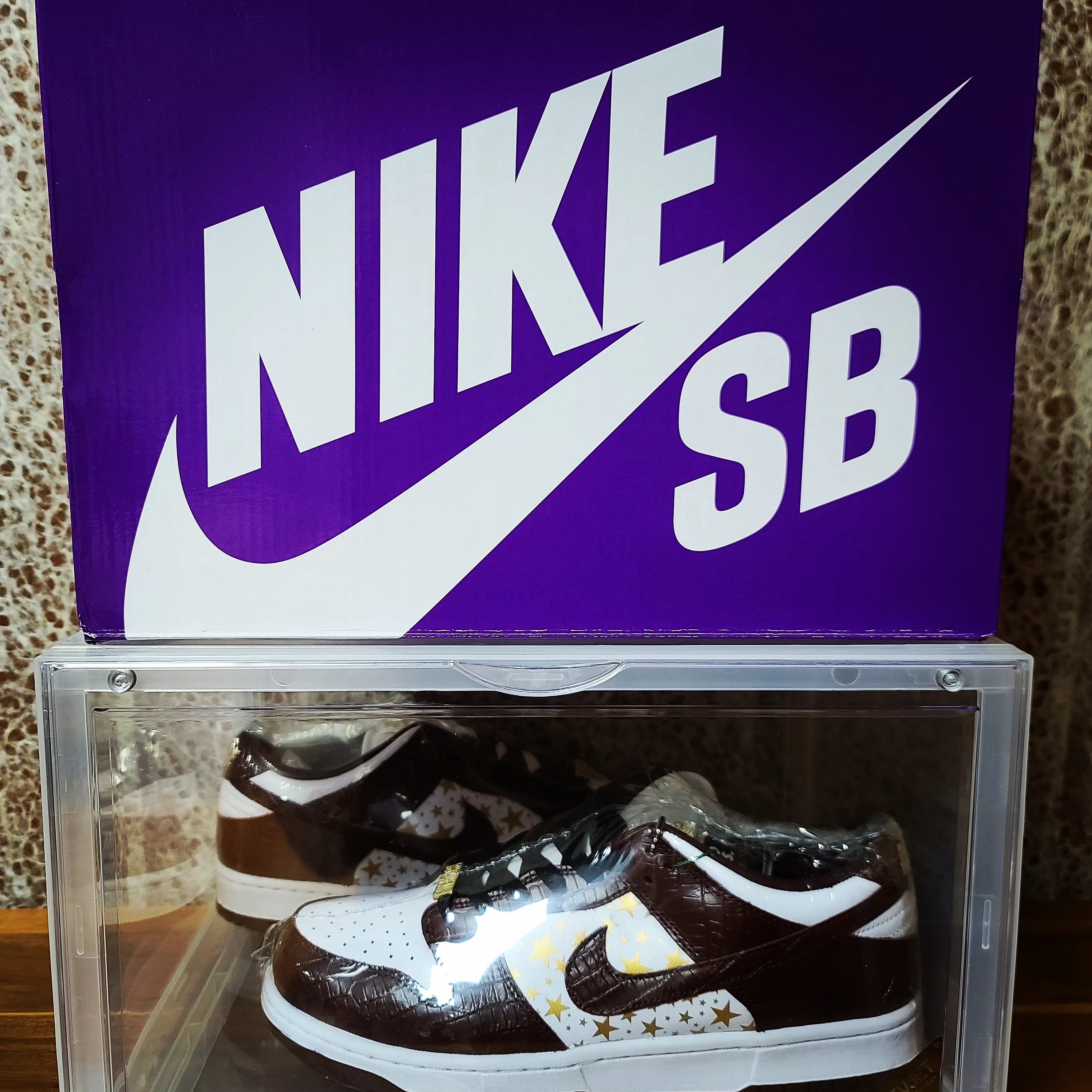 Nike x Supreme SB Dunk Low Barkroot Brown 착용 스타일