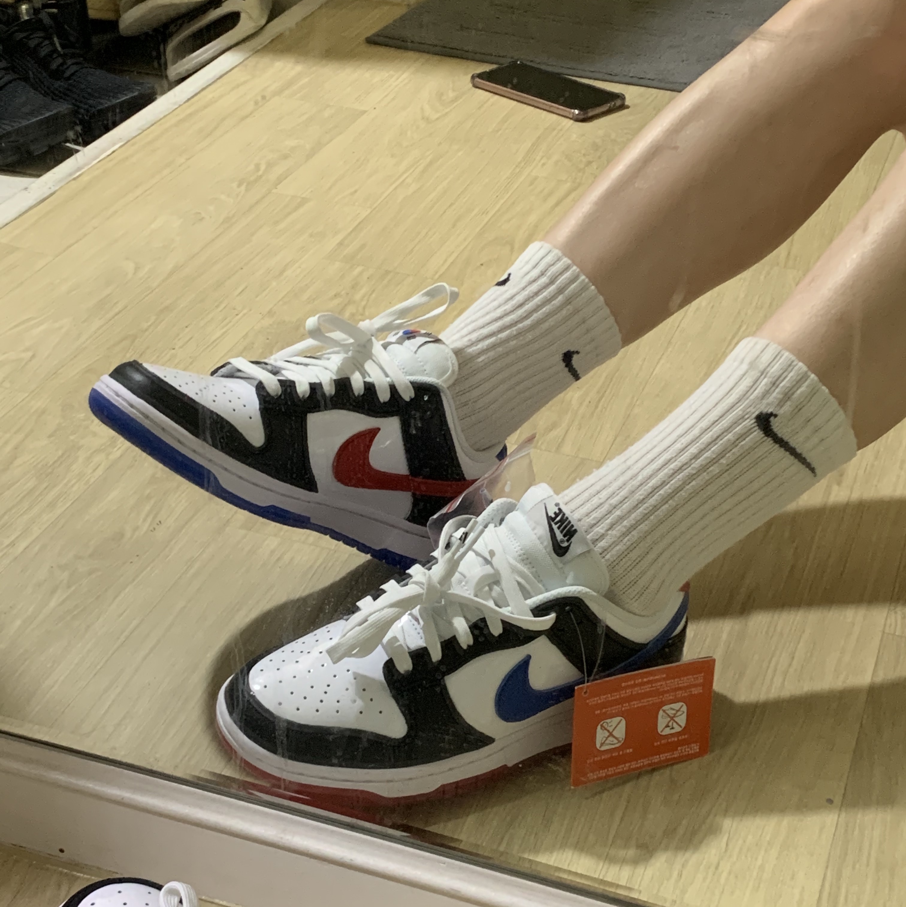 Nike Dunk Low SE Seoul 착용 스타일 - 1