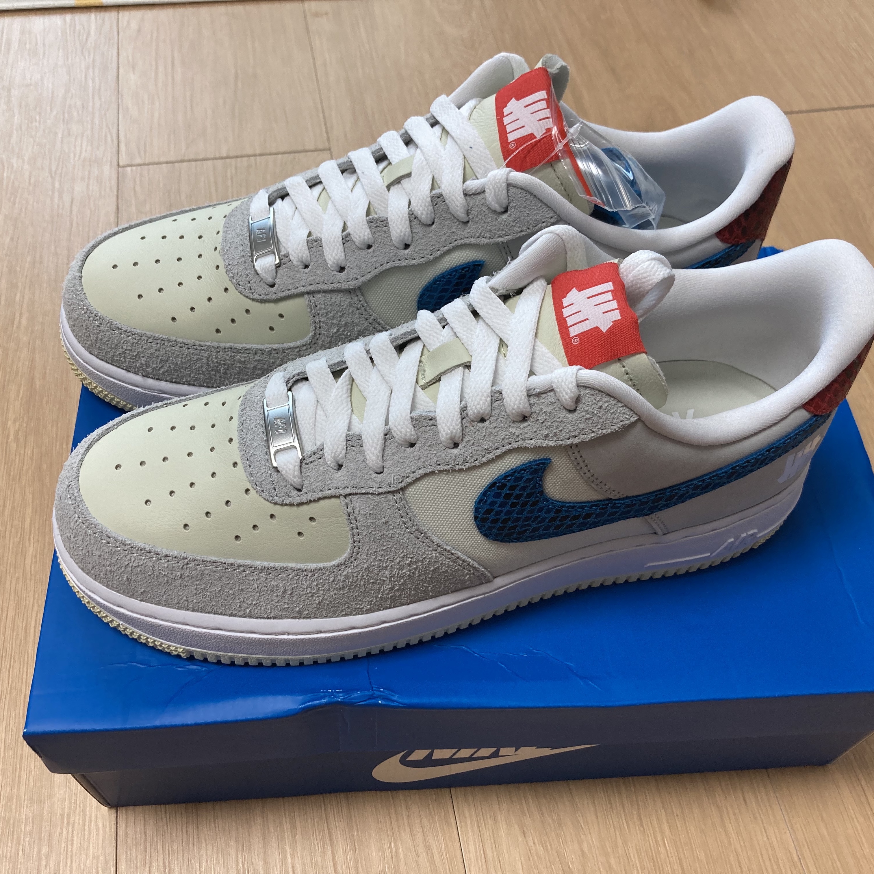Nike x Undefeated Air Force 1 Low SP 5 On It 착용 스타일