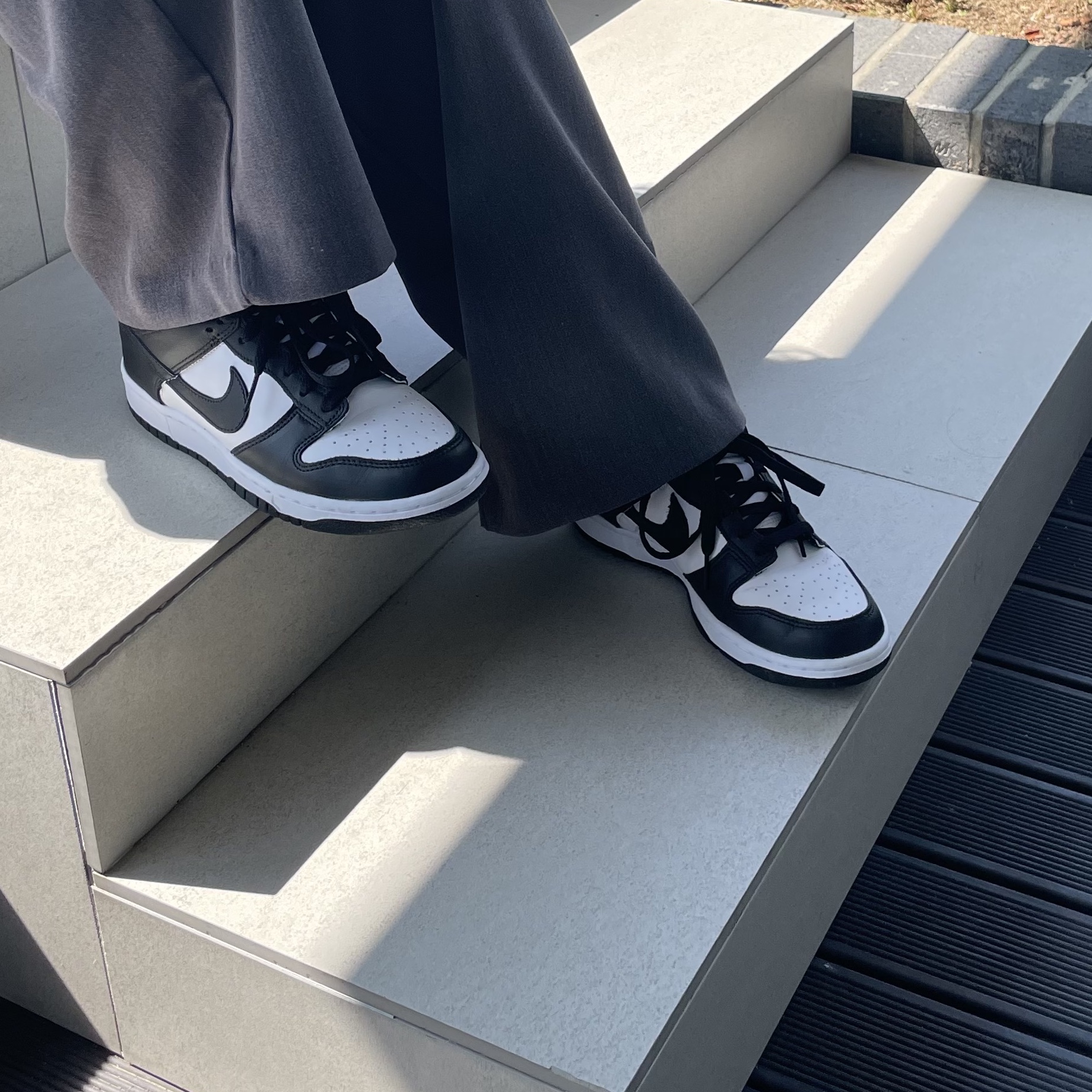 (GS) Nike Dunk Low Black 착용 스타일 - 2