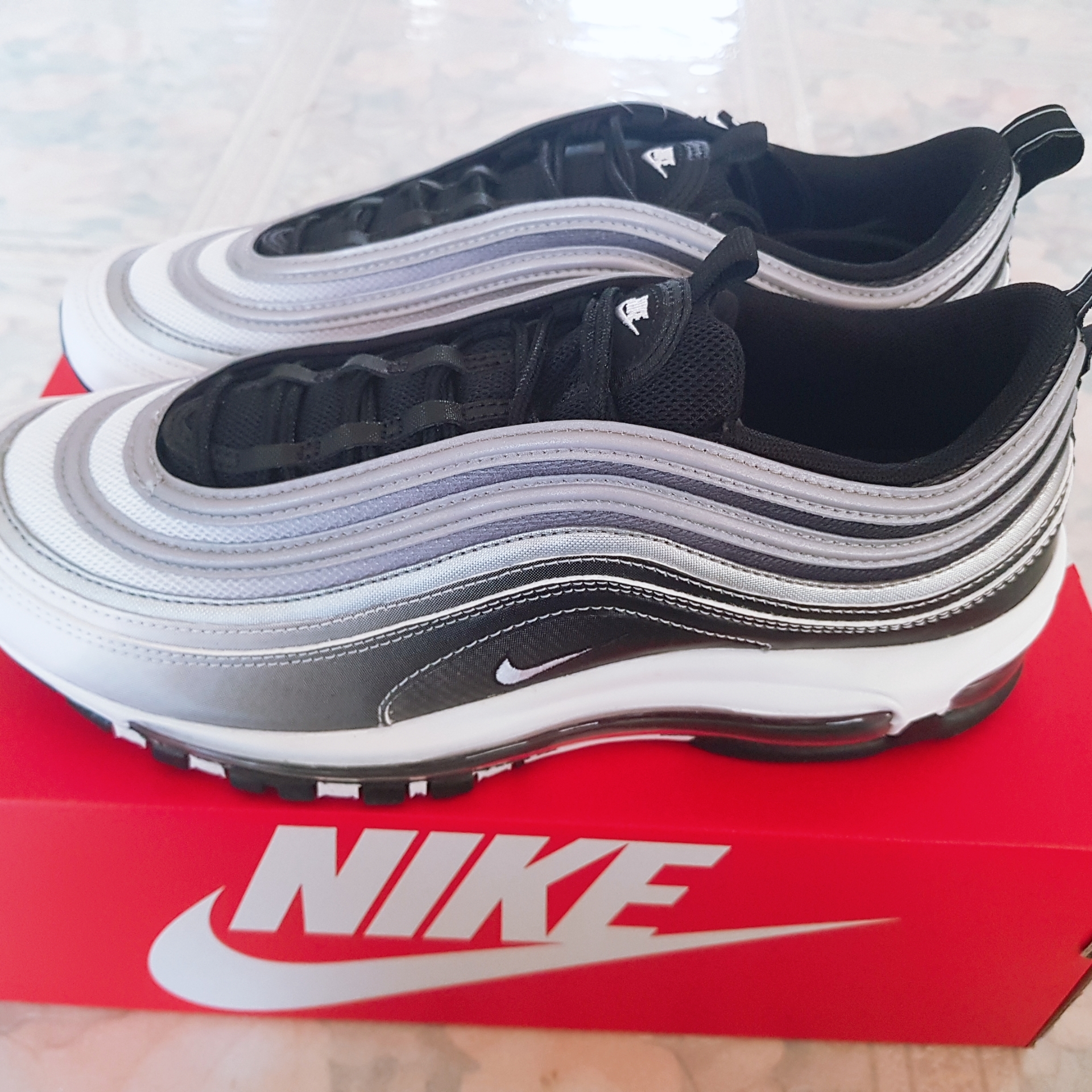 Nike Air Max 97 Gradient Fade 착용 스타일