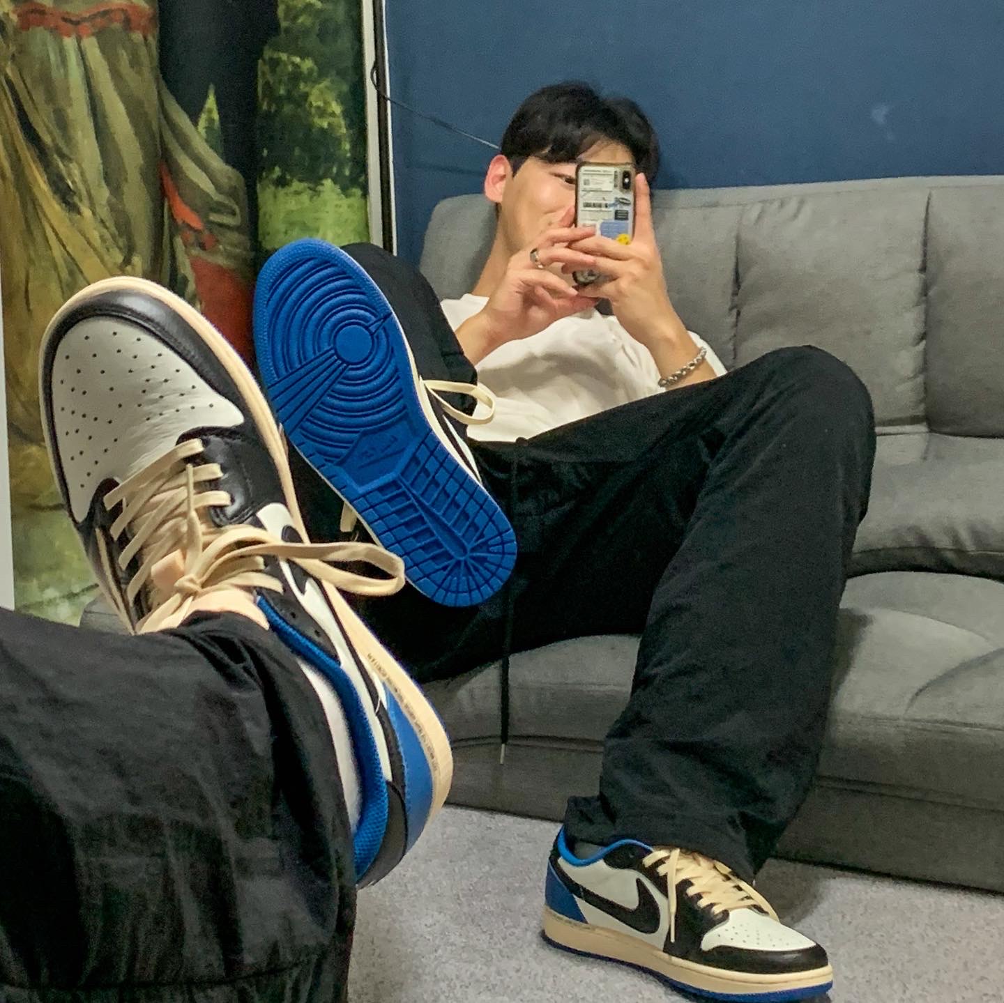 Jordan 1 x Travis Scott x Fragment Retro Low OG SP Military Blue 착용 스타일