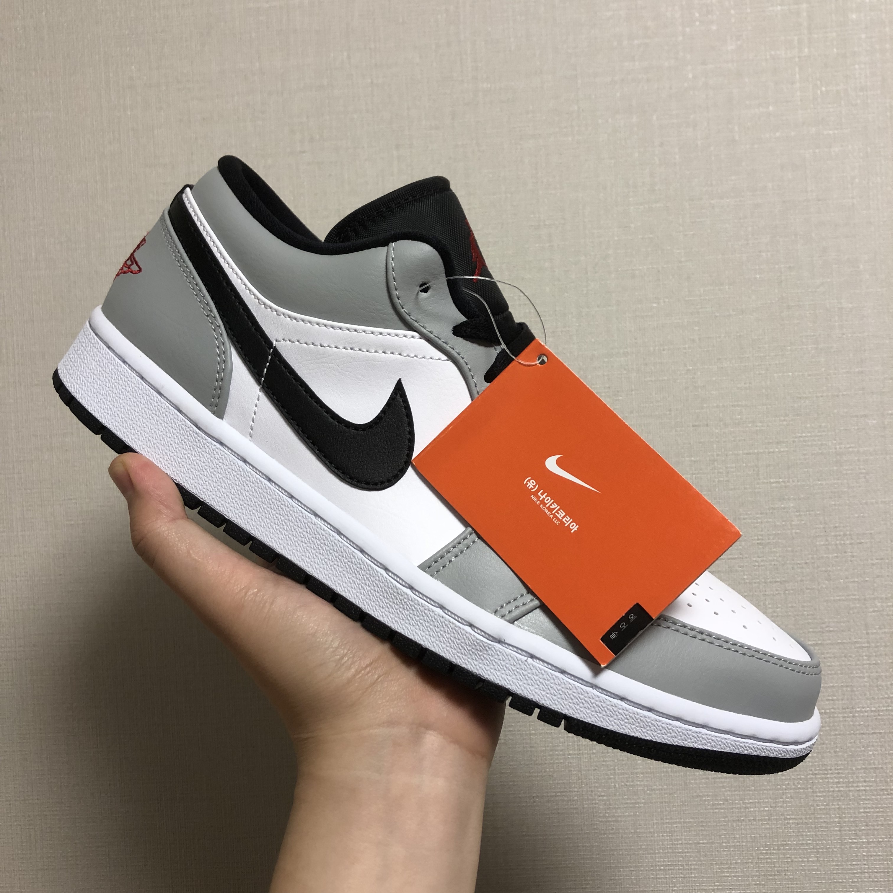Jordan 1 Low Light Smoke Grey 착용 스타일 - 1