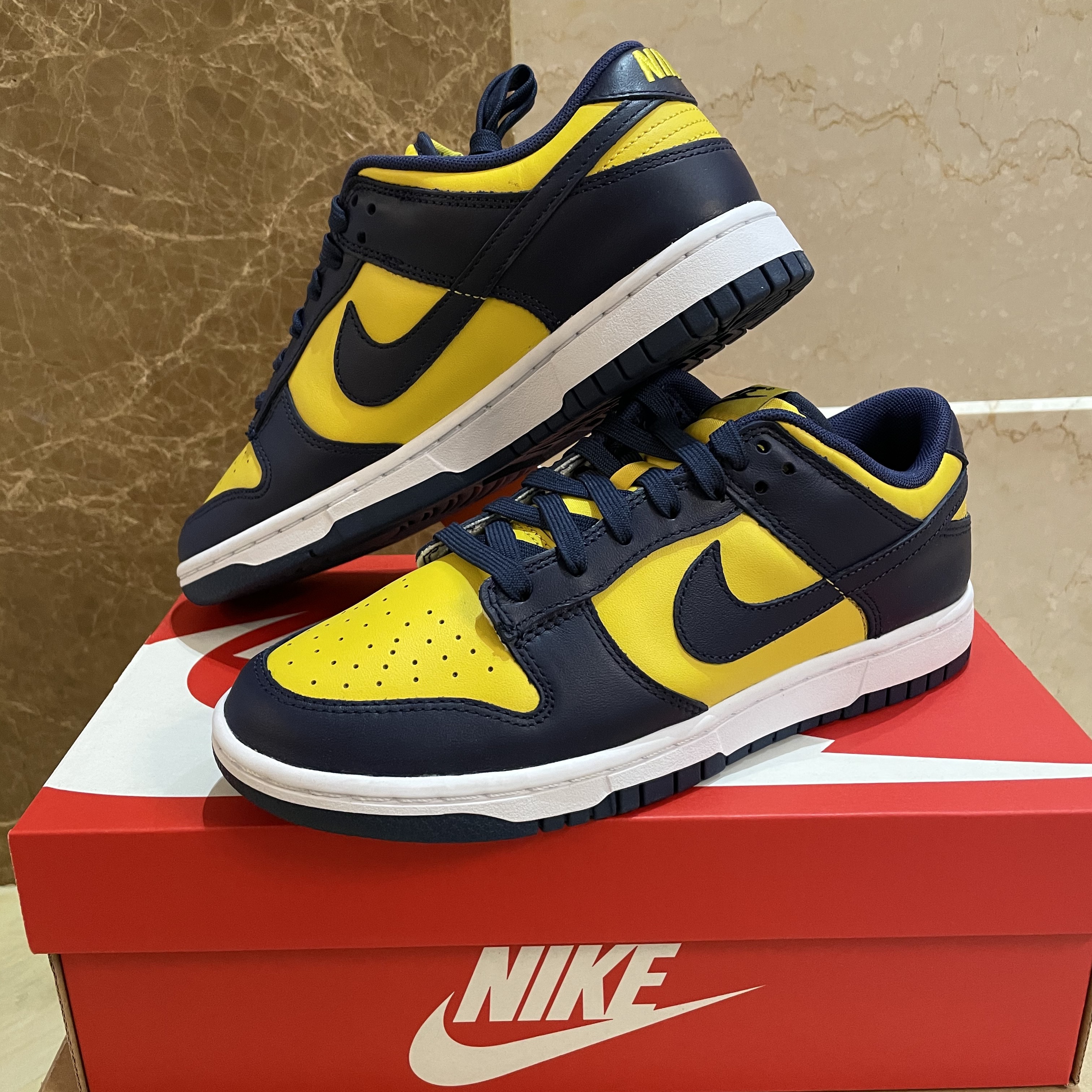 Nike Dunk Low Retro Varsity Maize 착용 스타일 - 1