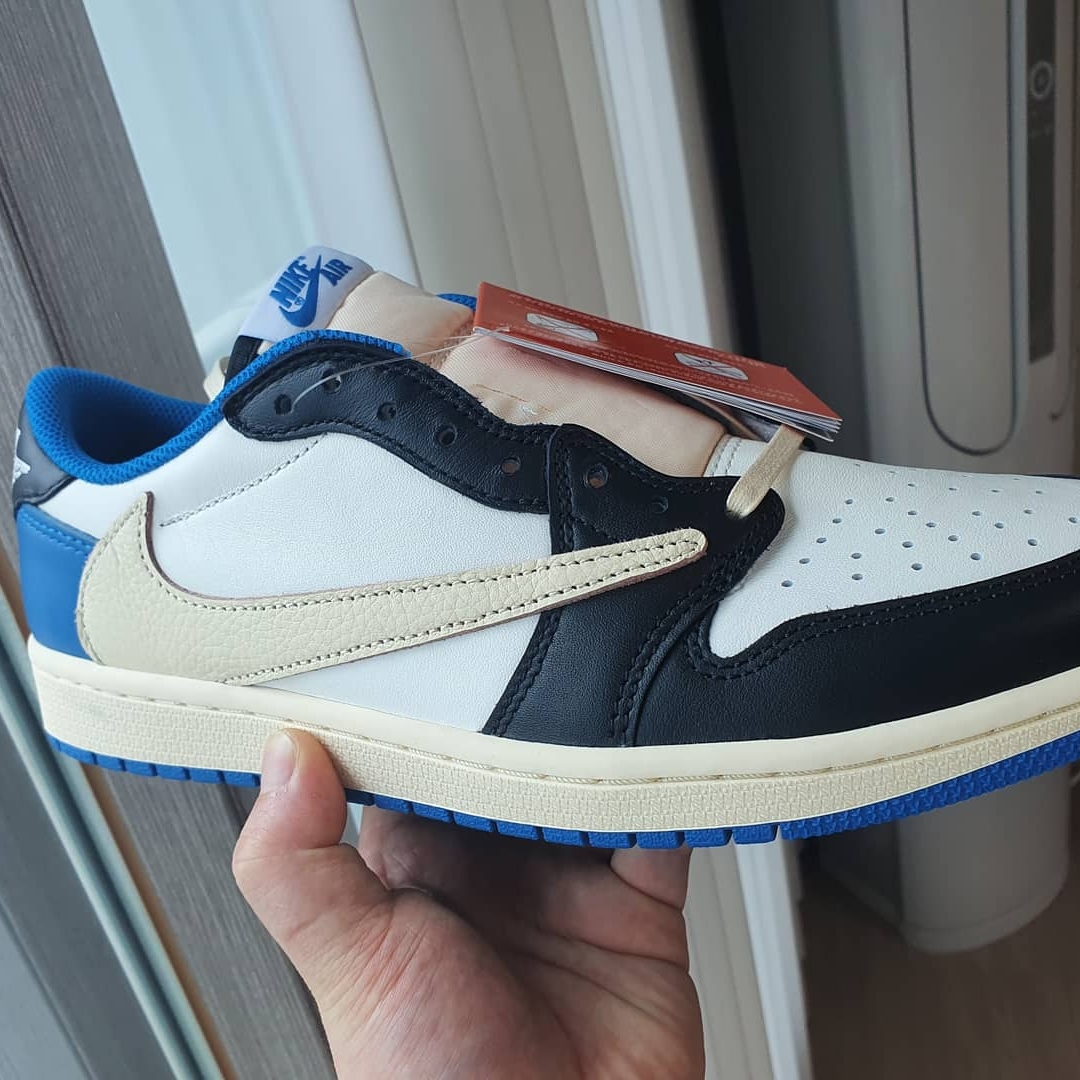Jordan 1 x Travis Scott x Fragment Retro Low OG SP Military Blue, Jordan x Travis Scott x Fragment Shorts Black (DJ0617-010) 착용 스타일 - 3