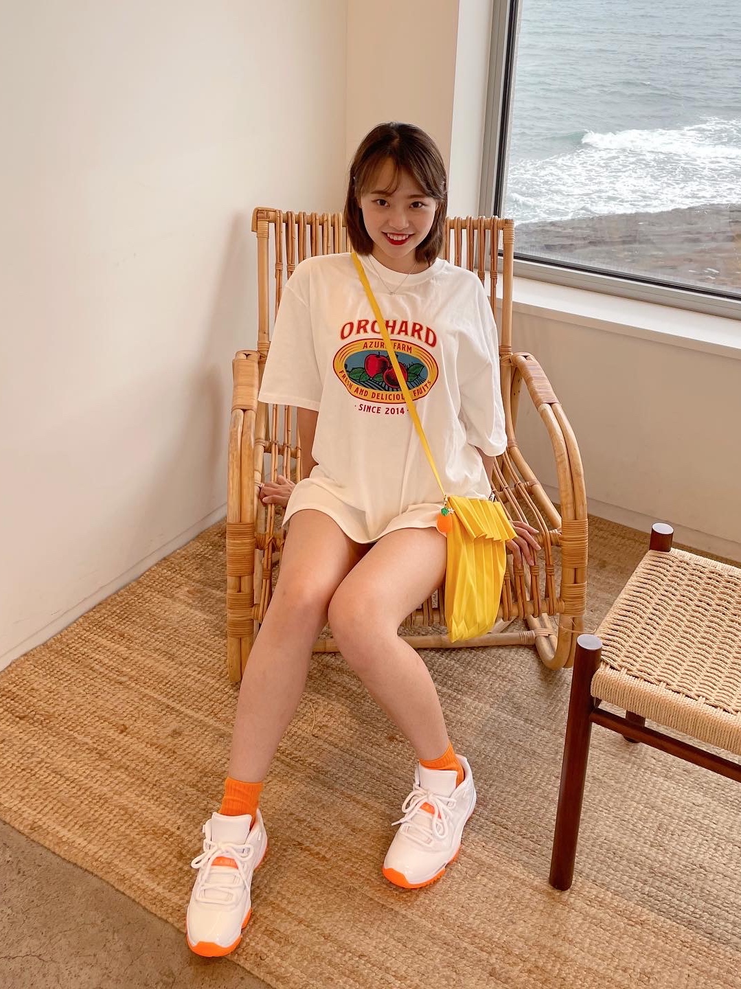 (W) Jordan 11 Retro Low Bright Citrus 착용 스타일 - 1