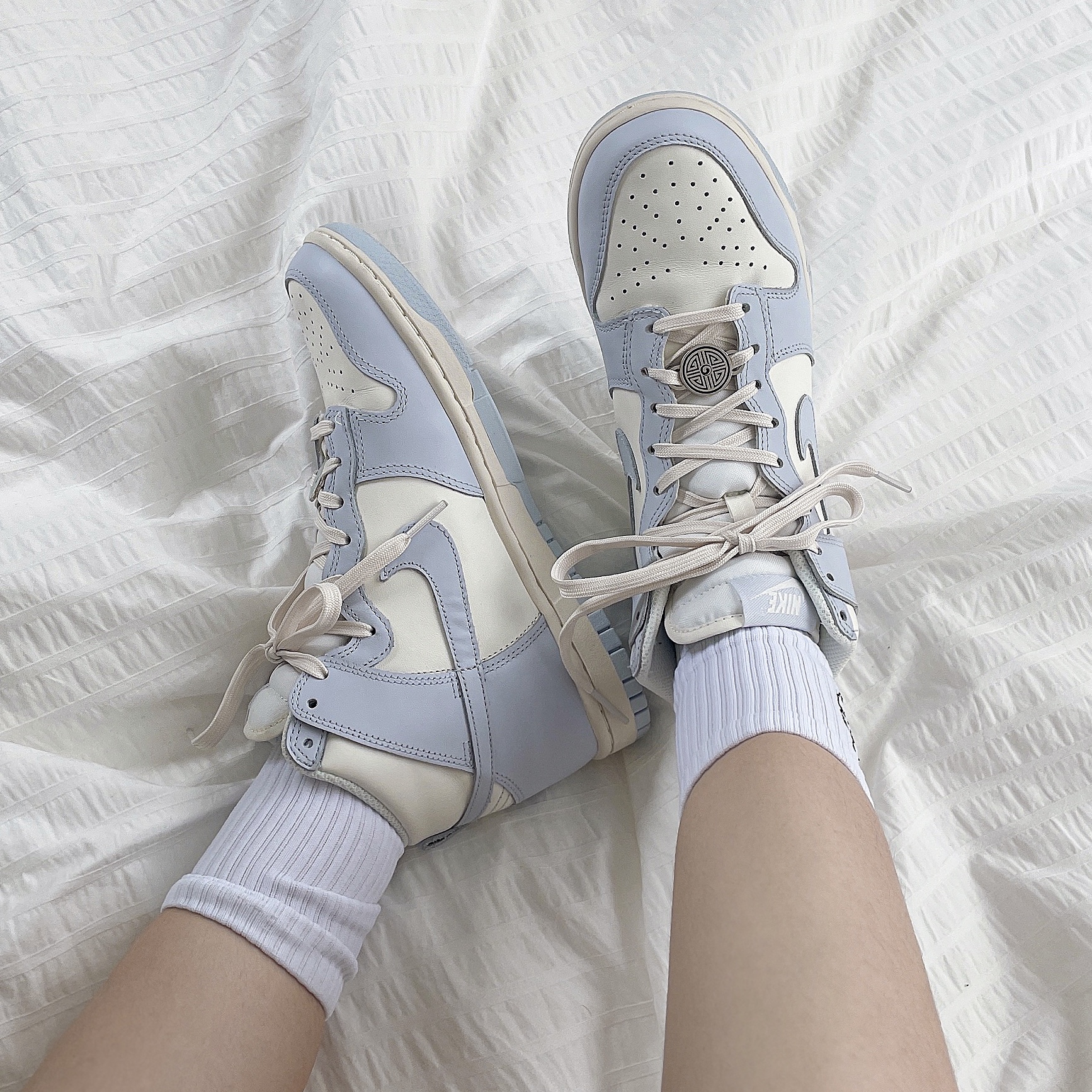 (W) Nike Dunk High Football Grey 착용 스타일 - 2