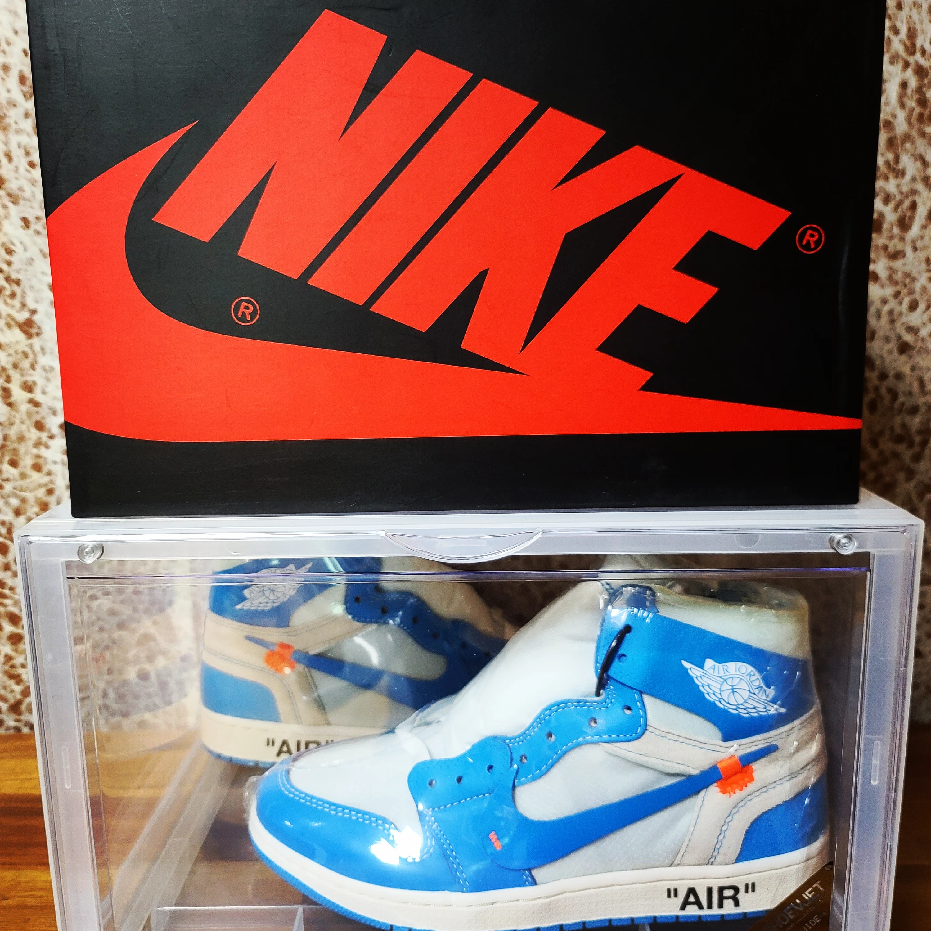Jordan 1 x Off-White Retro High University Blue 착용 스타일
