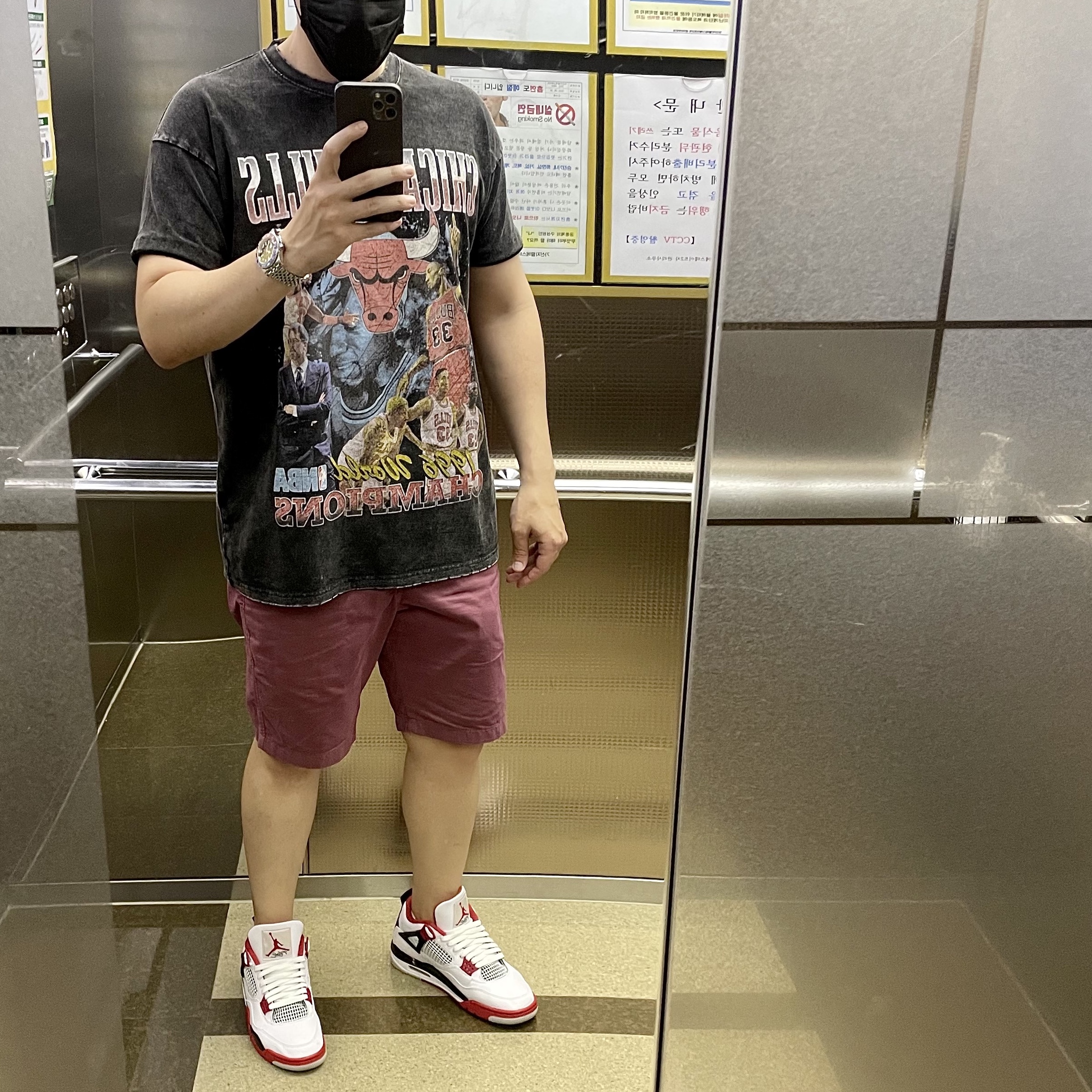 Jordan 4 Retro OG Fire Red 2020 착용 스타일 - 1