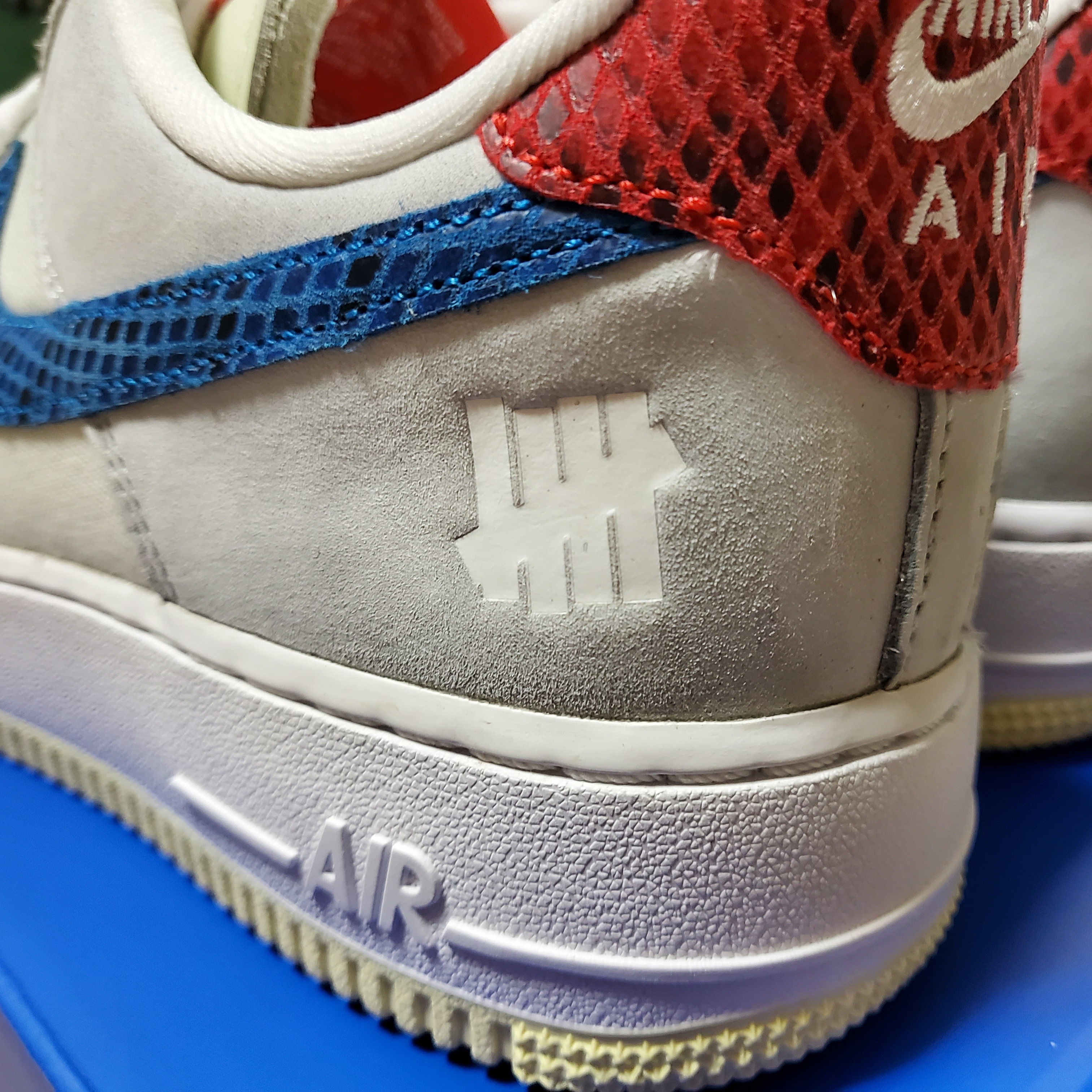 Nike x Undefeated Air Force 1 Low SP 5 On It 착용 스타일 - 4