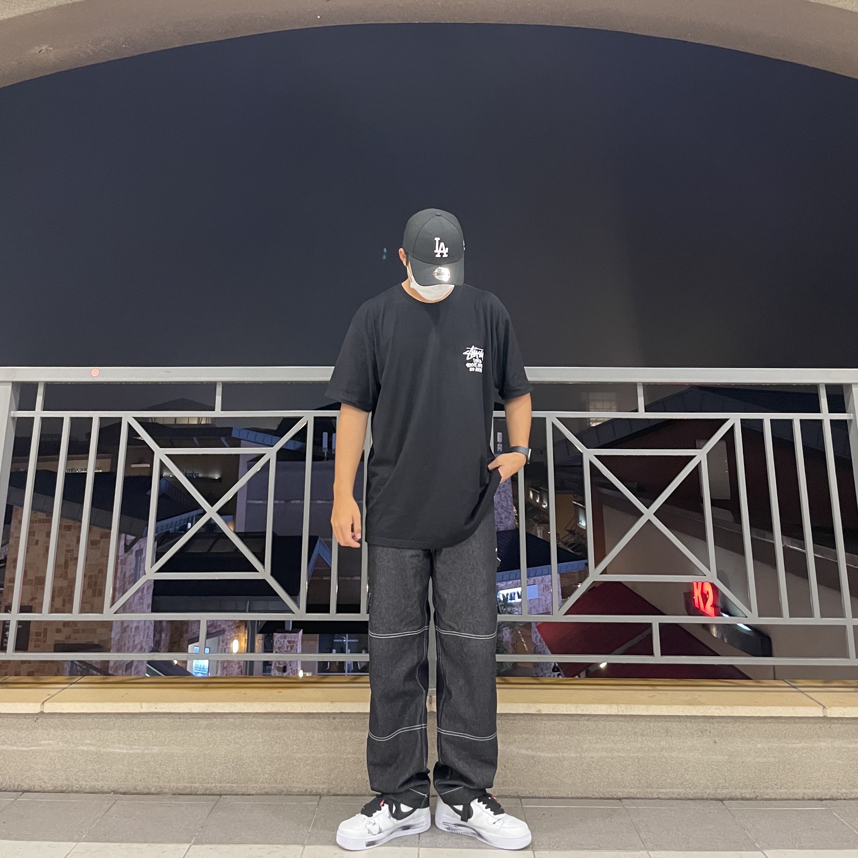 Stussy Stock DSM Los Angeles T-Shirt Black, Nike x Peaceminusone Air Force 1 Low Para-Noise 2.0 착용 스타일