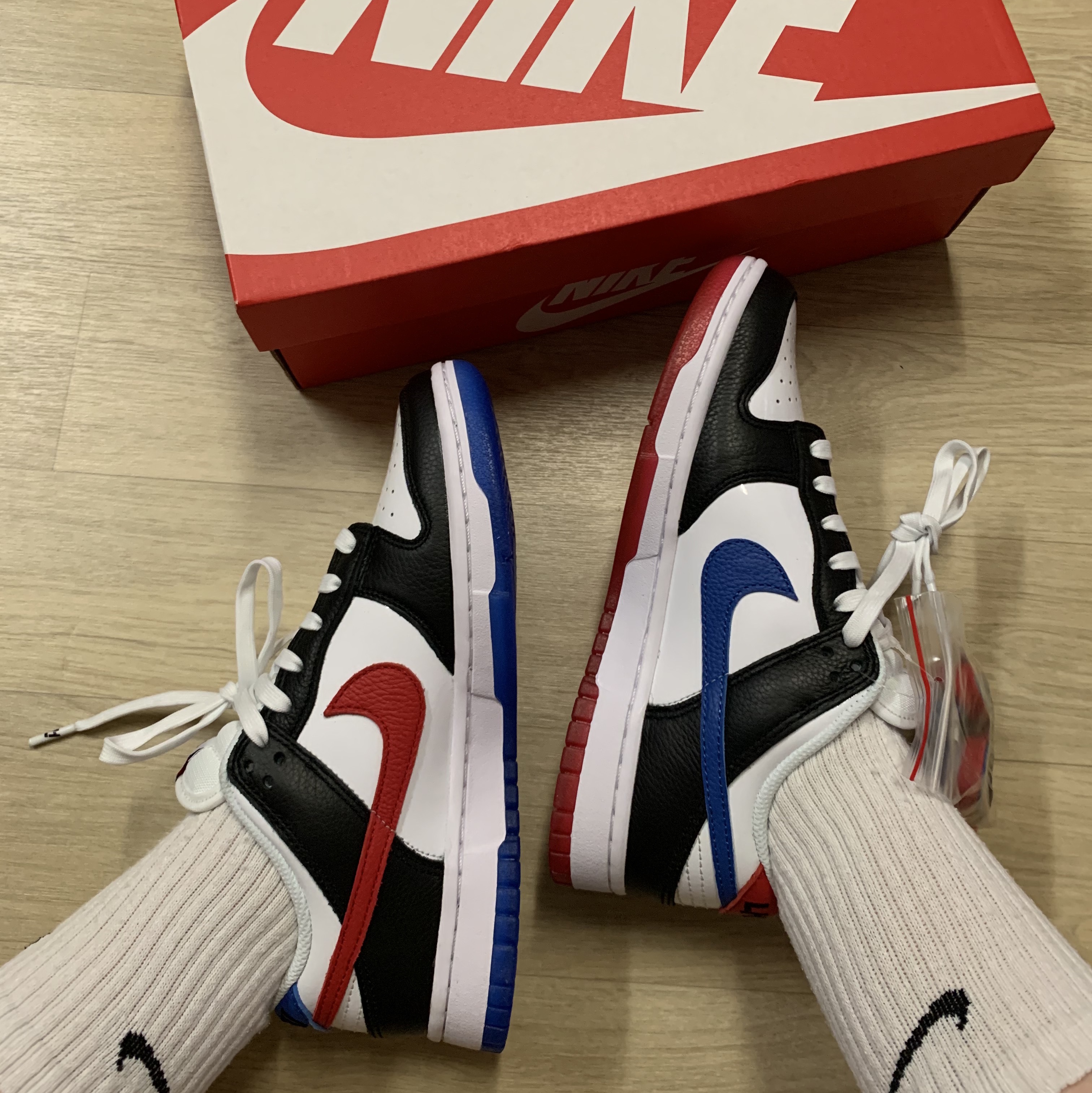 Nike Dunk Low SE Seoul 착용 스타일 - 2