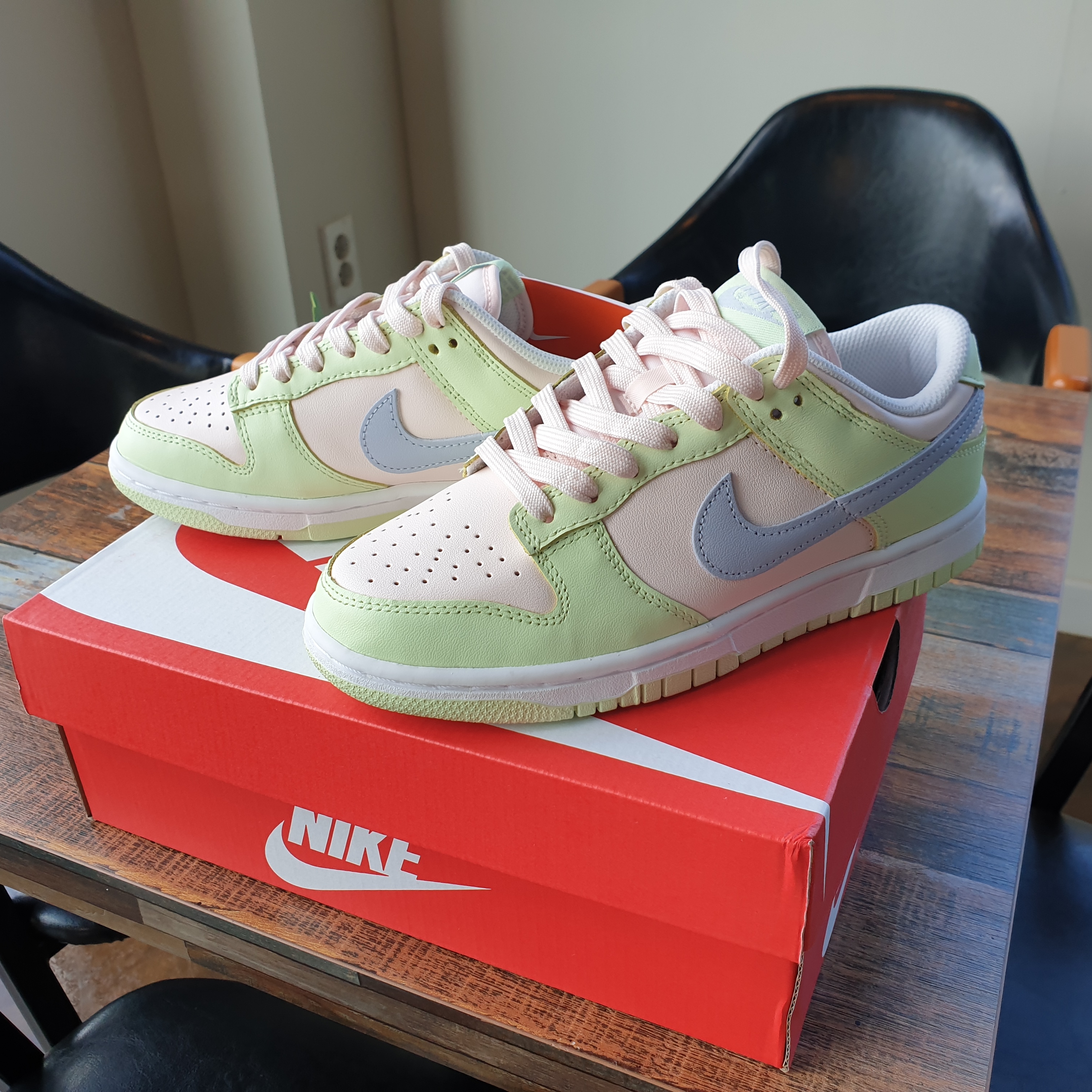 (W) Nike Dunk Low Light Soft Pink 착용 스타일 - 2
