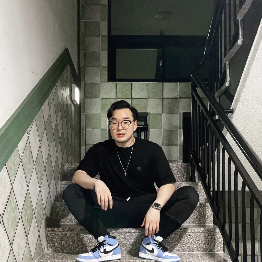 Jordan 1 Retro High OG University Blue 착용 스타일