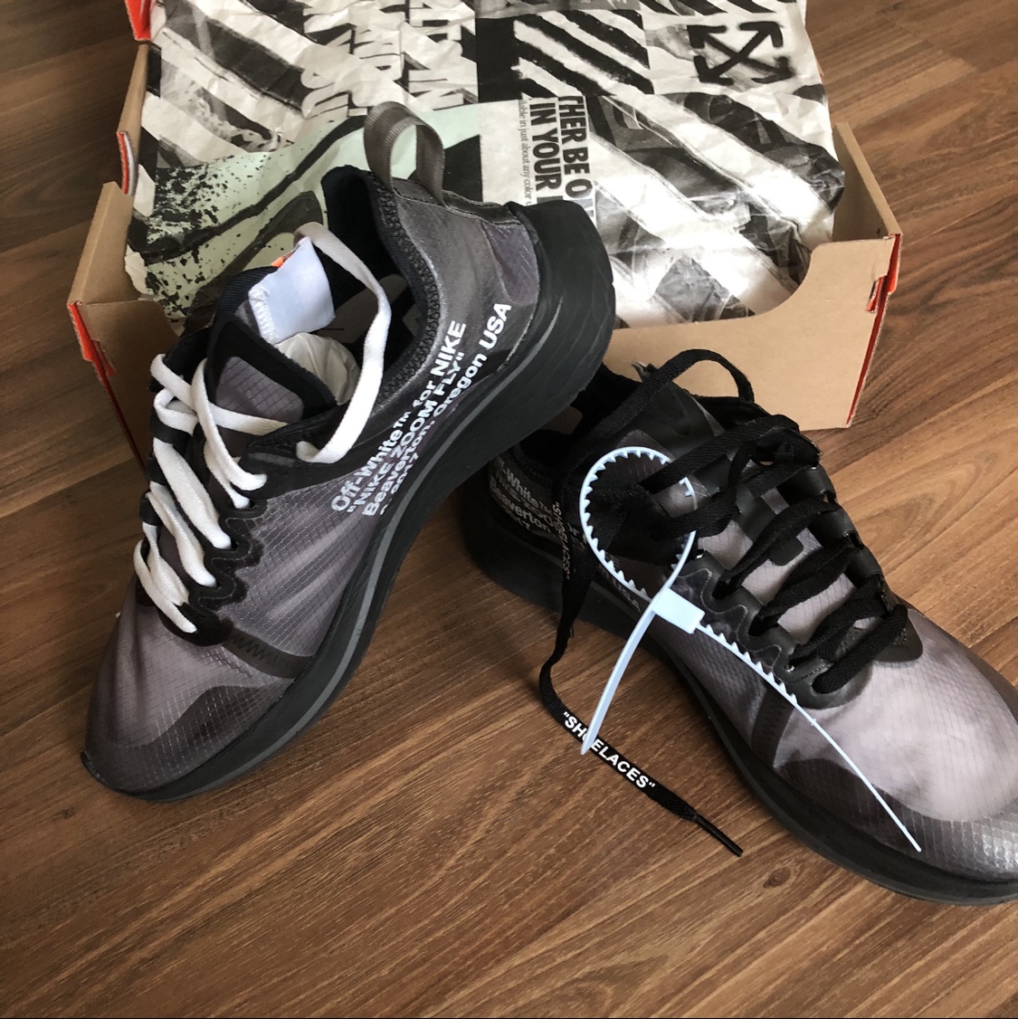 Nike x Off-White Zoom Fly SP Black 착용 스타일 - 2
