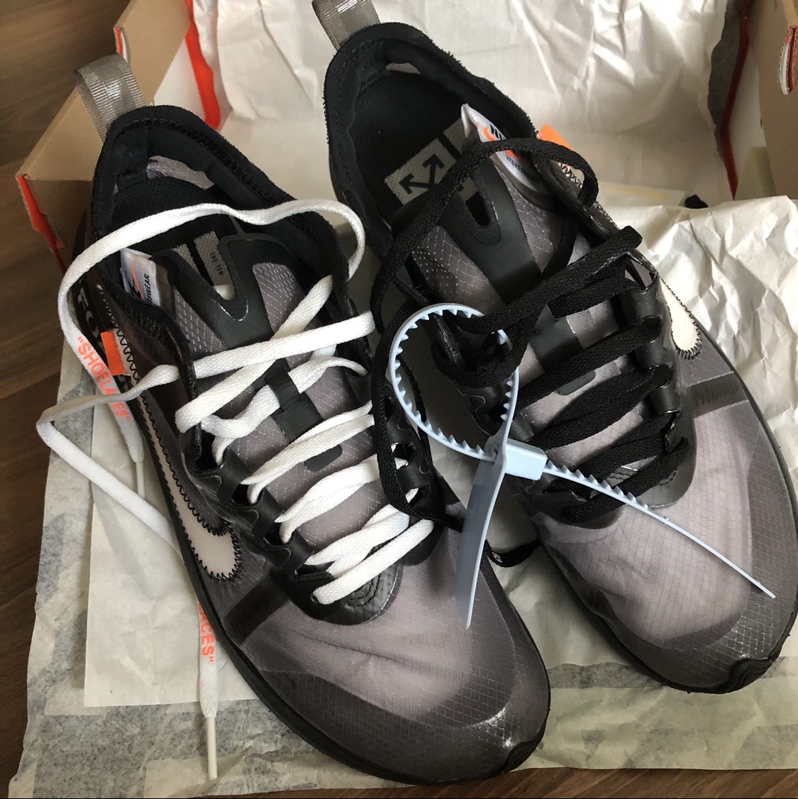 Nike x Off-White Zoom Fly SP Black 착용 스타일 - 1