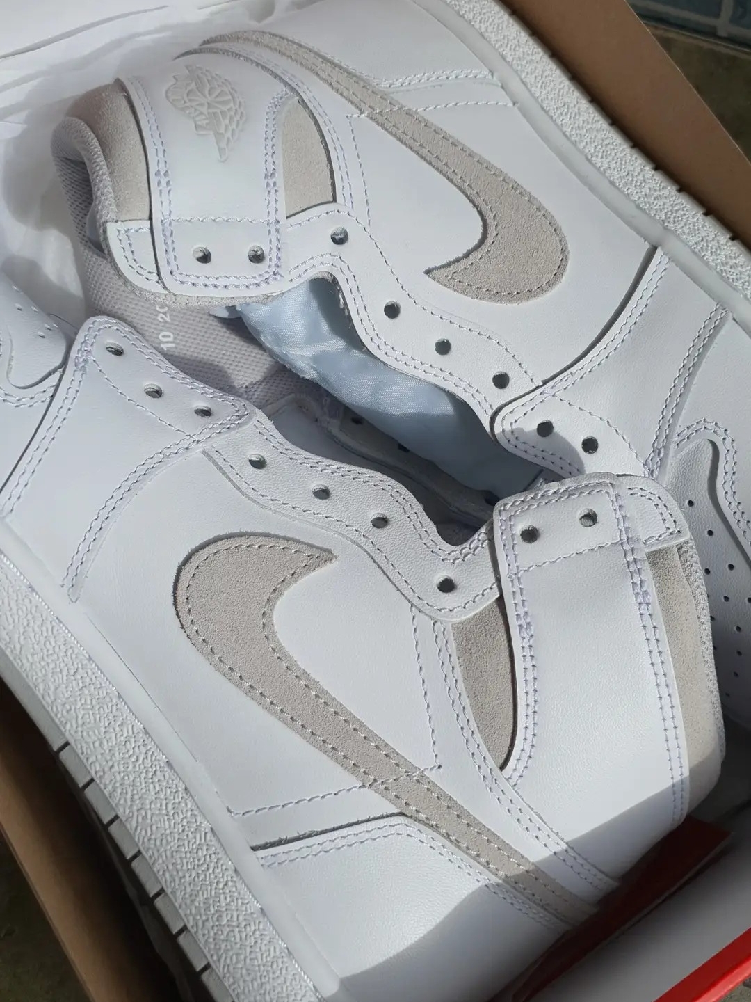 Jordan 1 High 85 Neutral Grey 착용 스타일