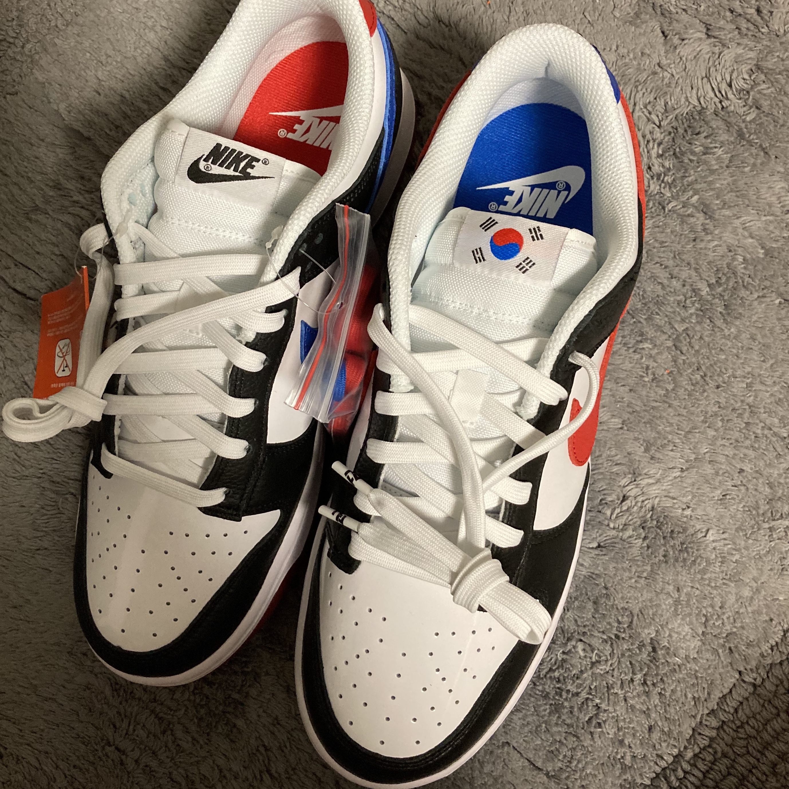 Nike Dunk Low SE Seoul 착용 스타일