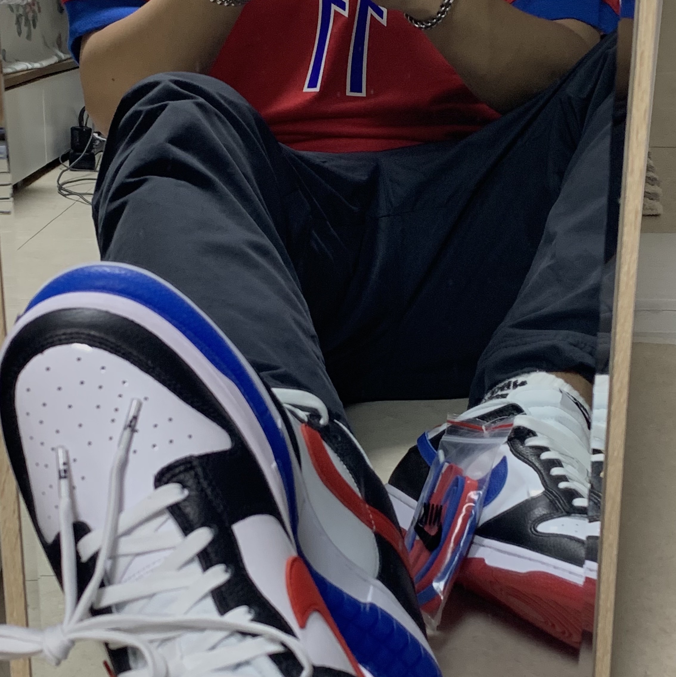 Nike Dunk Low SE Seoul 착용 스타일