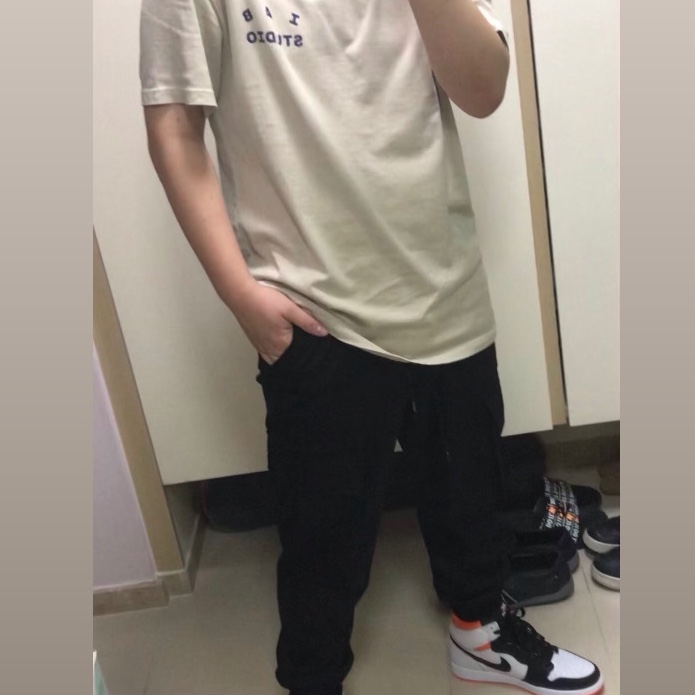 Jordan 1 Retro High OG Electro Orange, IAB Studio Pigment T-Shirt Oatmeal 착용 스타일