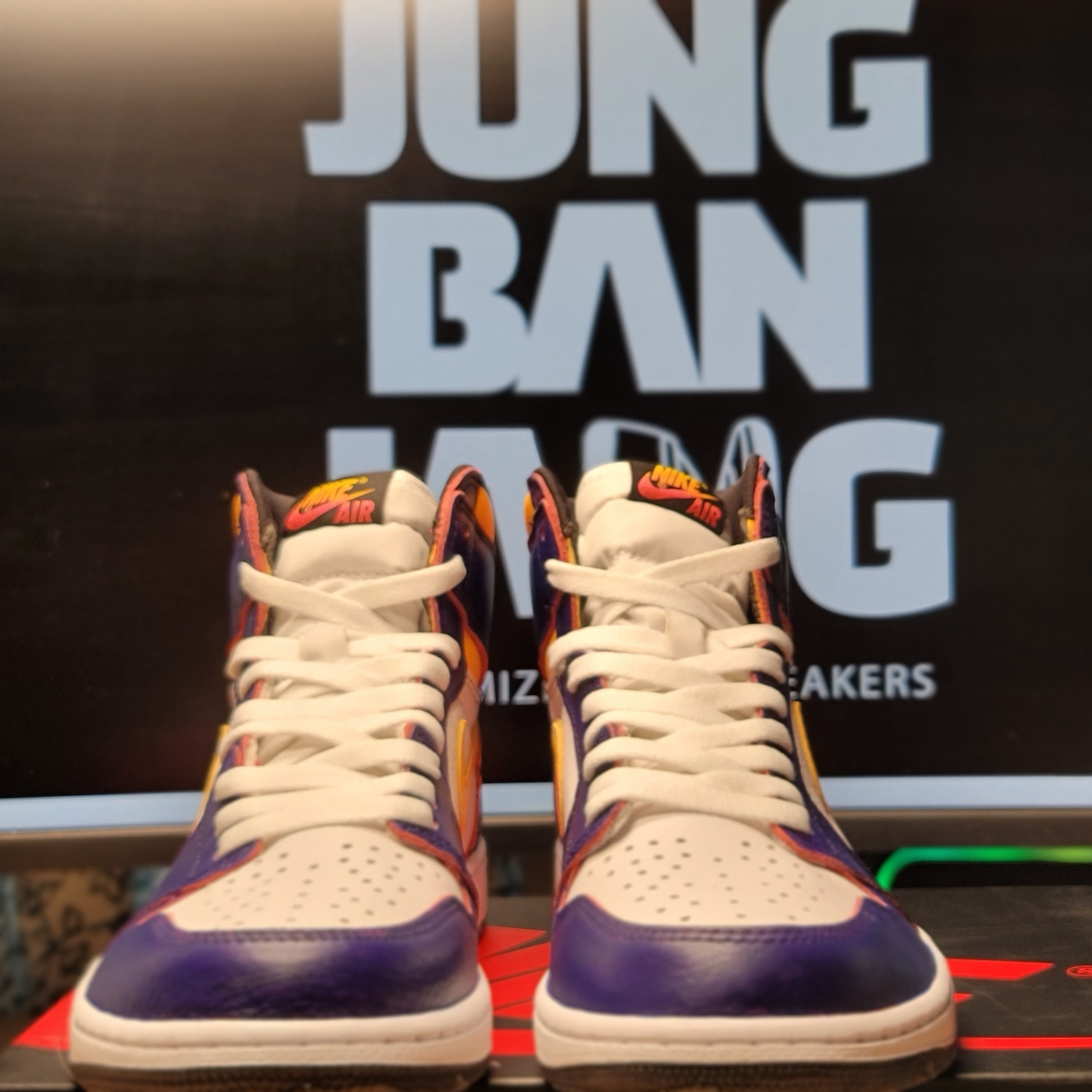 Jordan 1 Retro High OG Light Fusion Red 착용 스타일 - 1