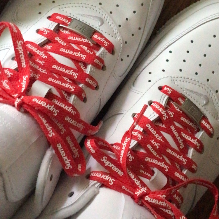 Nike x Supreme Air Force 1 Low White 착용 스타일