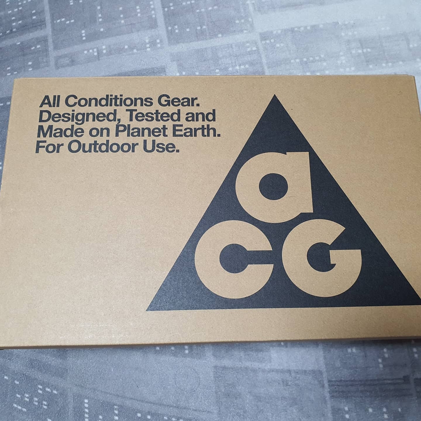 Nike ACG Mountain Fly Low Brown Basalt 착용 스타일 - 5