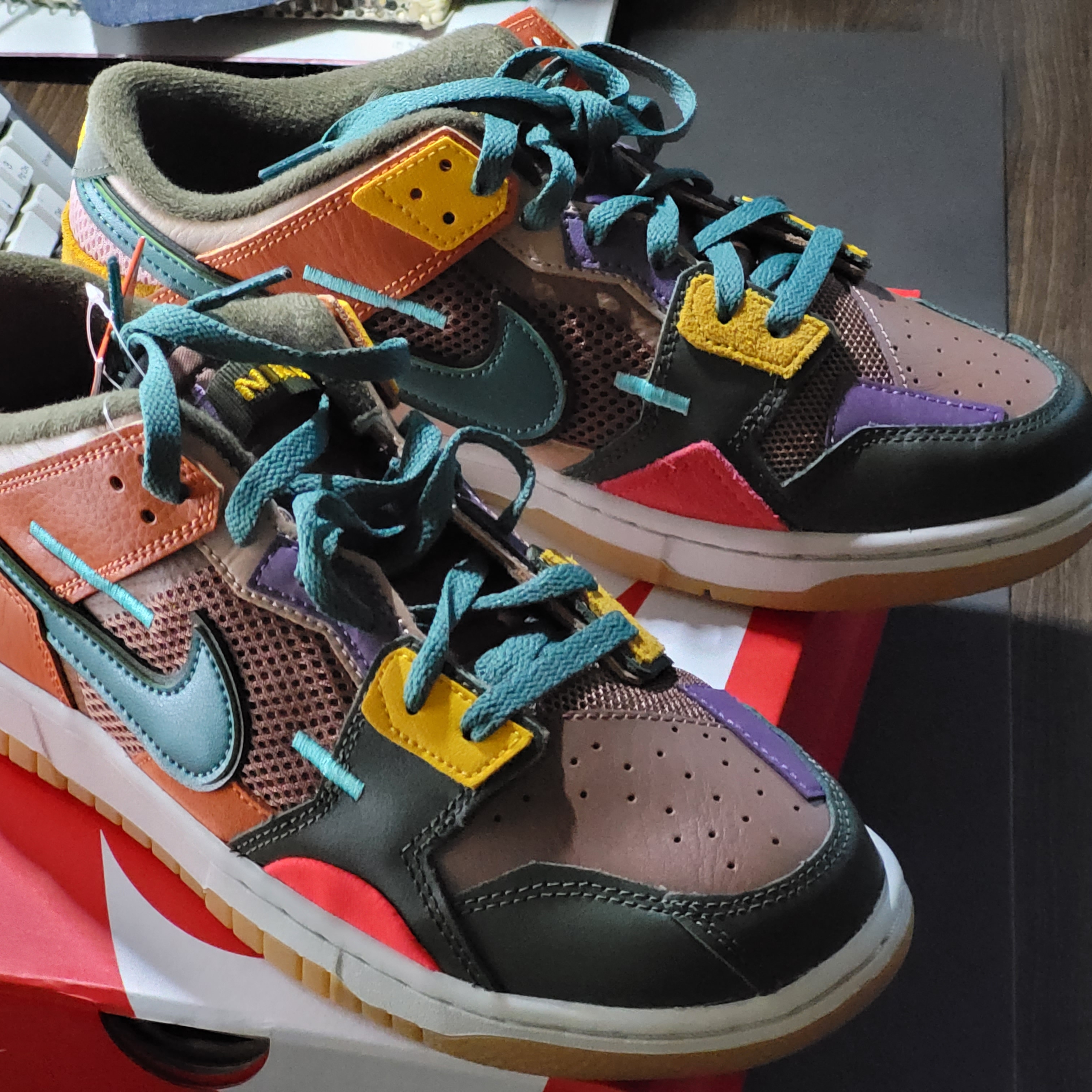 Nike Dunk Scrap Archeo Brown 착용 스타일