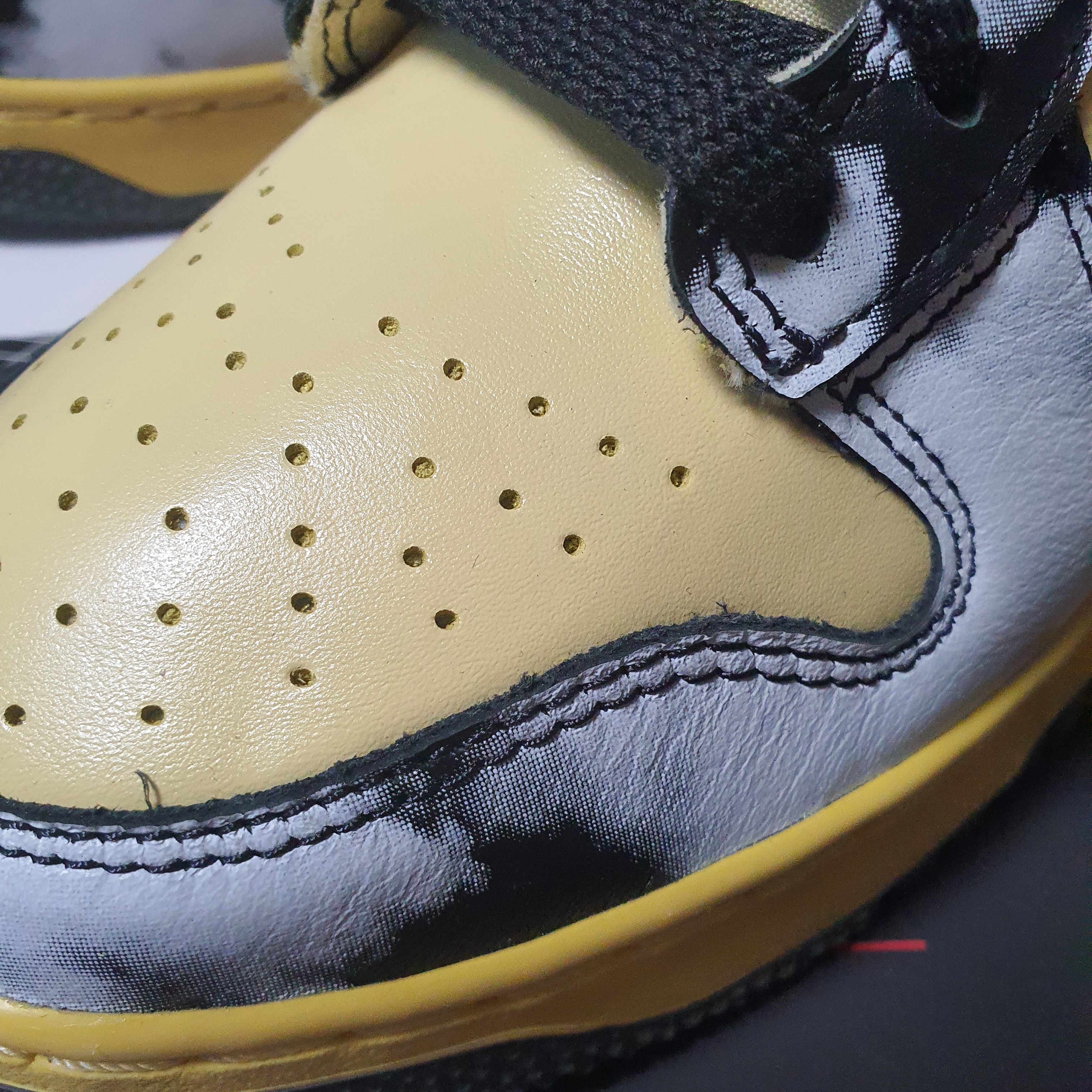 Nike Dunk High 1985 SP Black Acid Wash 착용 스타일 - 3