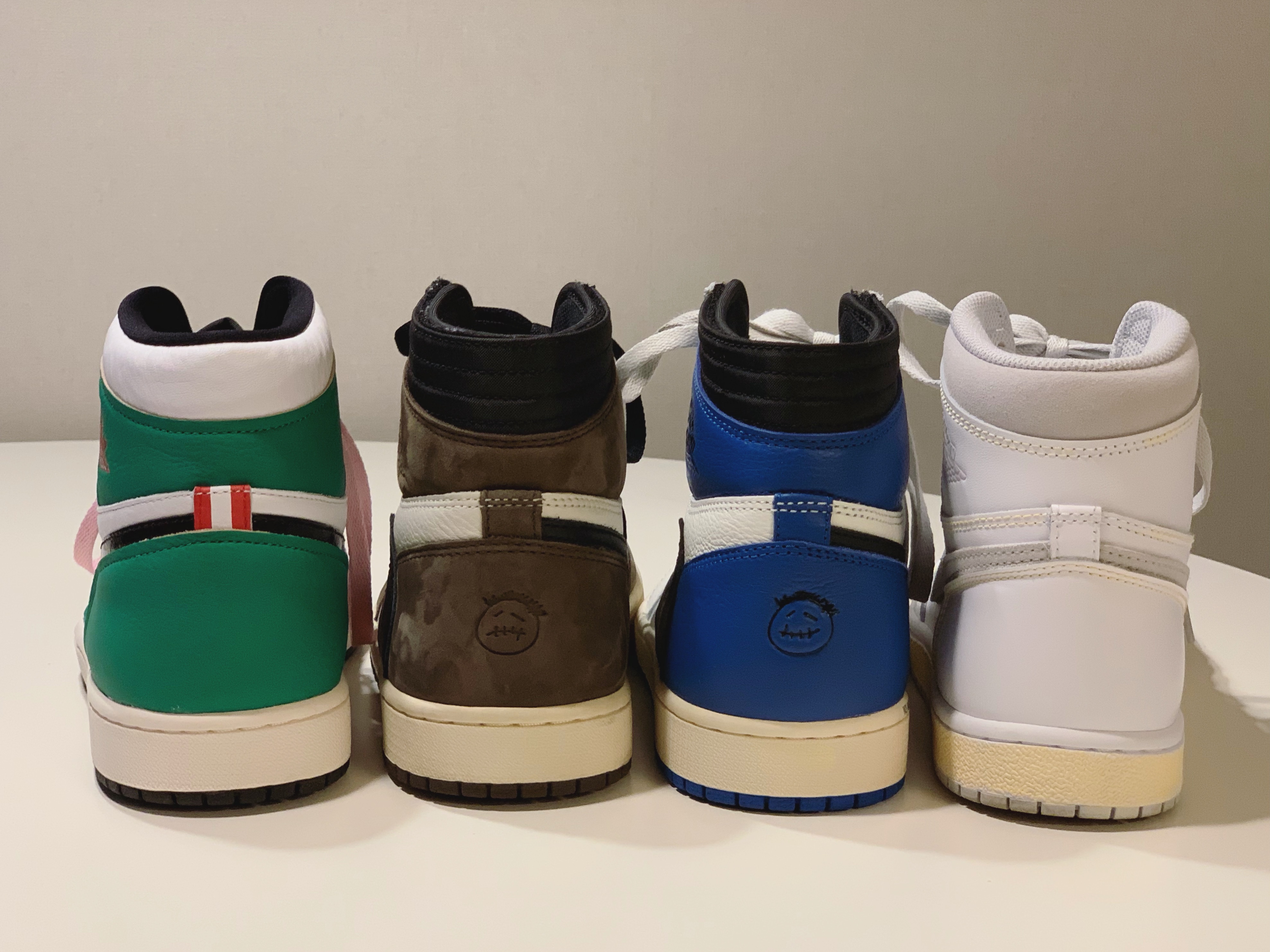 Jordan 1 x Travis Scott x Fragment Retro High OG SP Military Blue, (W) Jordan 1 Retro High OG Lucky Green 착용 스타일 - 1