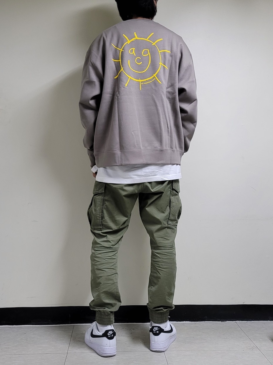 Nike ACG Sunshine Graphic Fleece Crew Moon Fossil, Nike Air Force 1 '07 White Black 착용 스타일 - 1