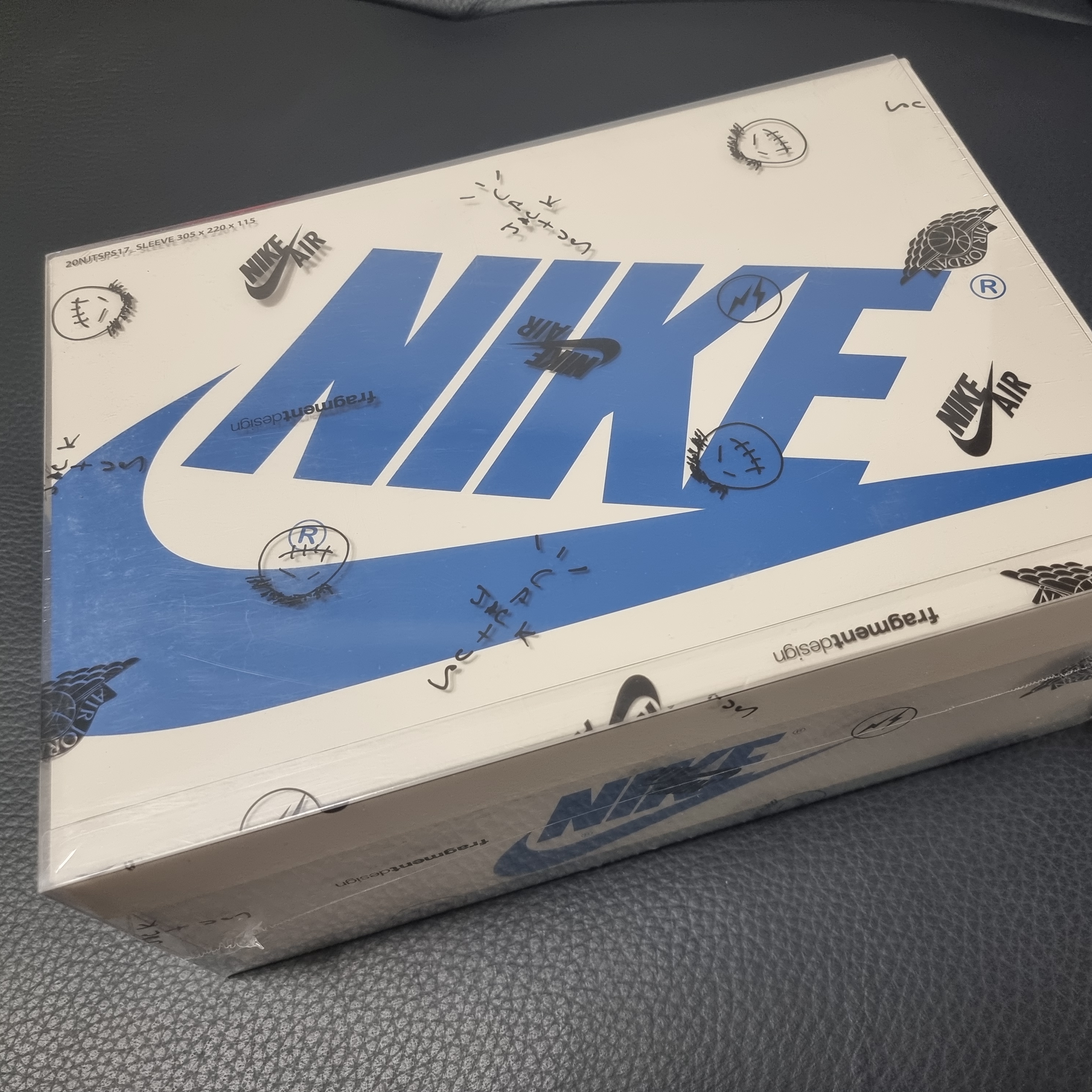 Jordan 1 x Travis Scott x Fragment Retro Low OG SP Military Blue 착용 스타일 - 4