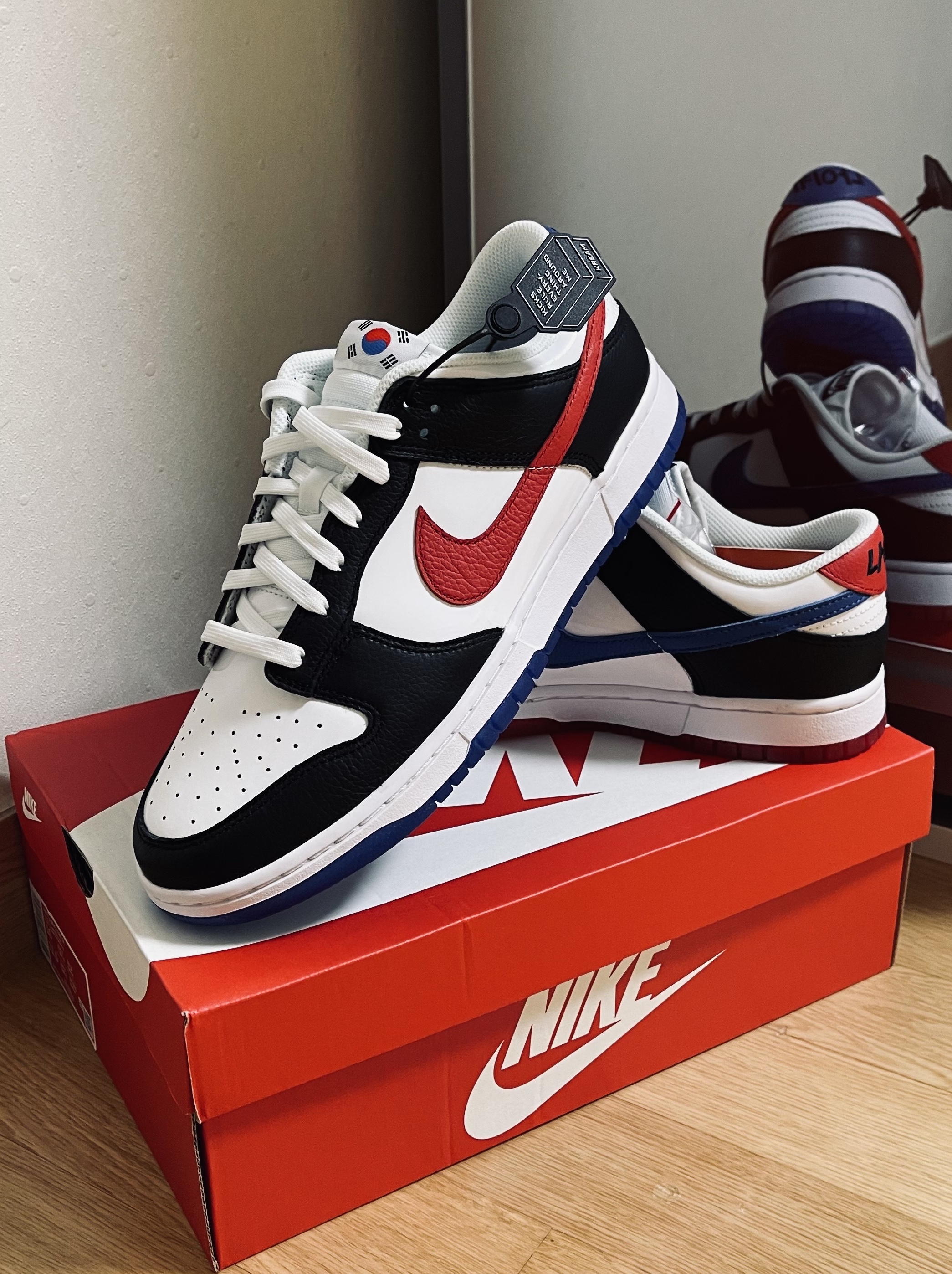 Nike Dunk Low SE Seoul, Nike Dunk Low SE Seoul (With Special Gift) 착용 스타일