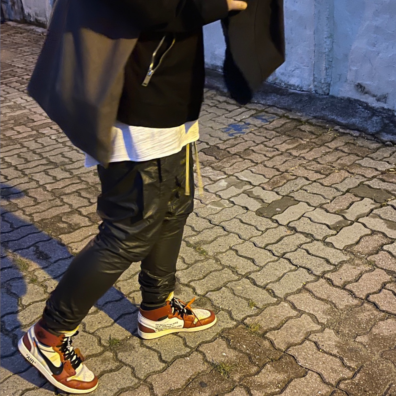 Jordan 1 x Off-White Retro High Chicago The Ten 착용 스타일 - 1