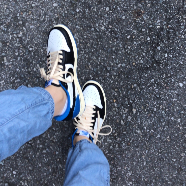 Jordan 1 x Travis Scott x Fragment Retro Low OG SP Military Blue 착용 스타일