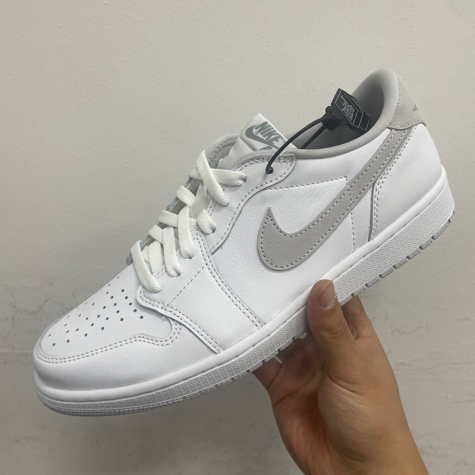Jordan 1 Low OG Neutral Grey 착용 스타일