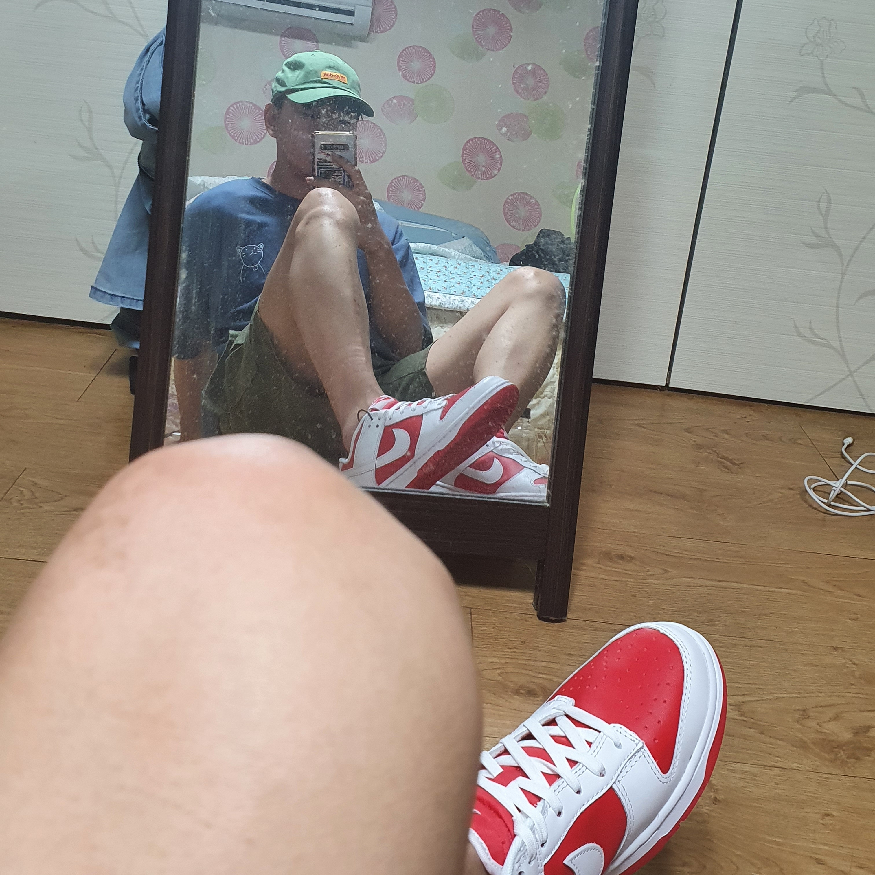 Nike Dunk Low Retro Championship Red 착용 스타일 - 4