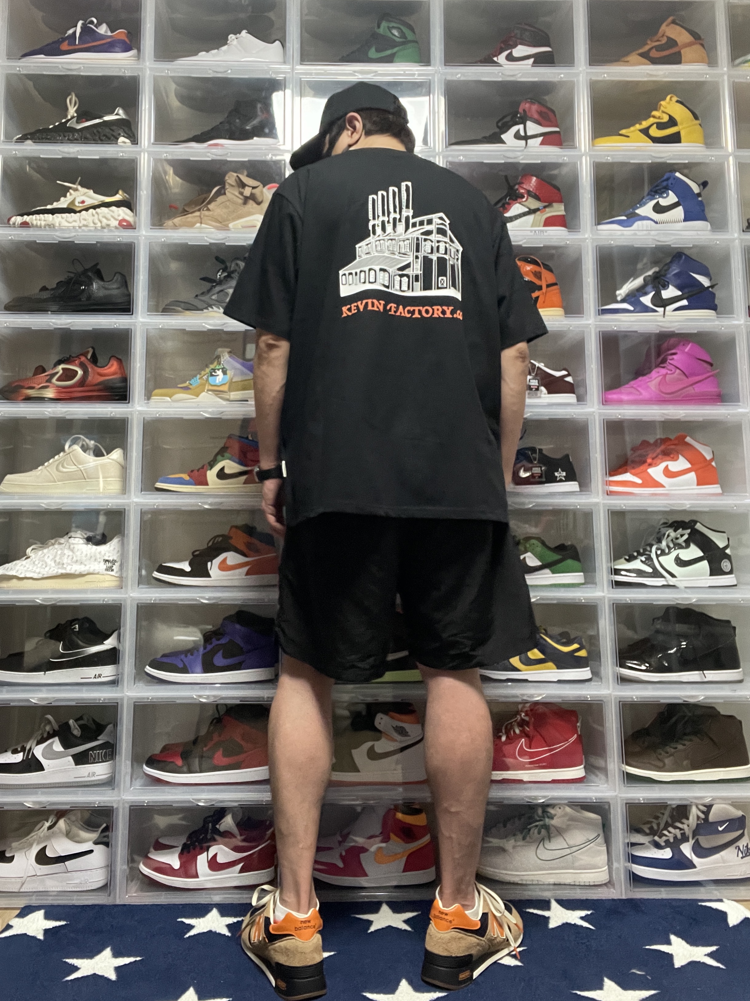 New Balance x Levi's 1300 Made in USA (Levi's Tag), Stussy x Cactus Plant Flea Market Shorts Black 착용 스타일 - 2
