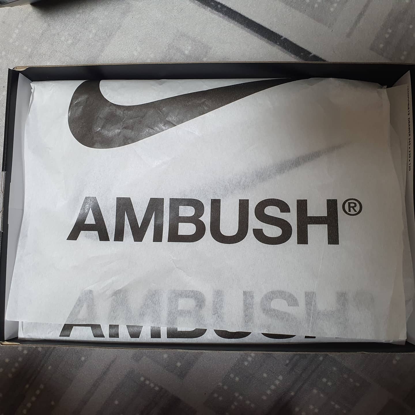 Nike x Ambush Dunk High Flash Lime 착용 스타일 - 2