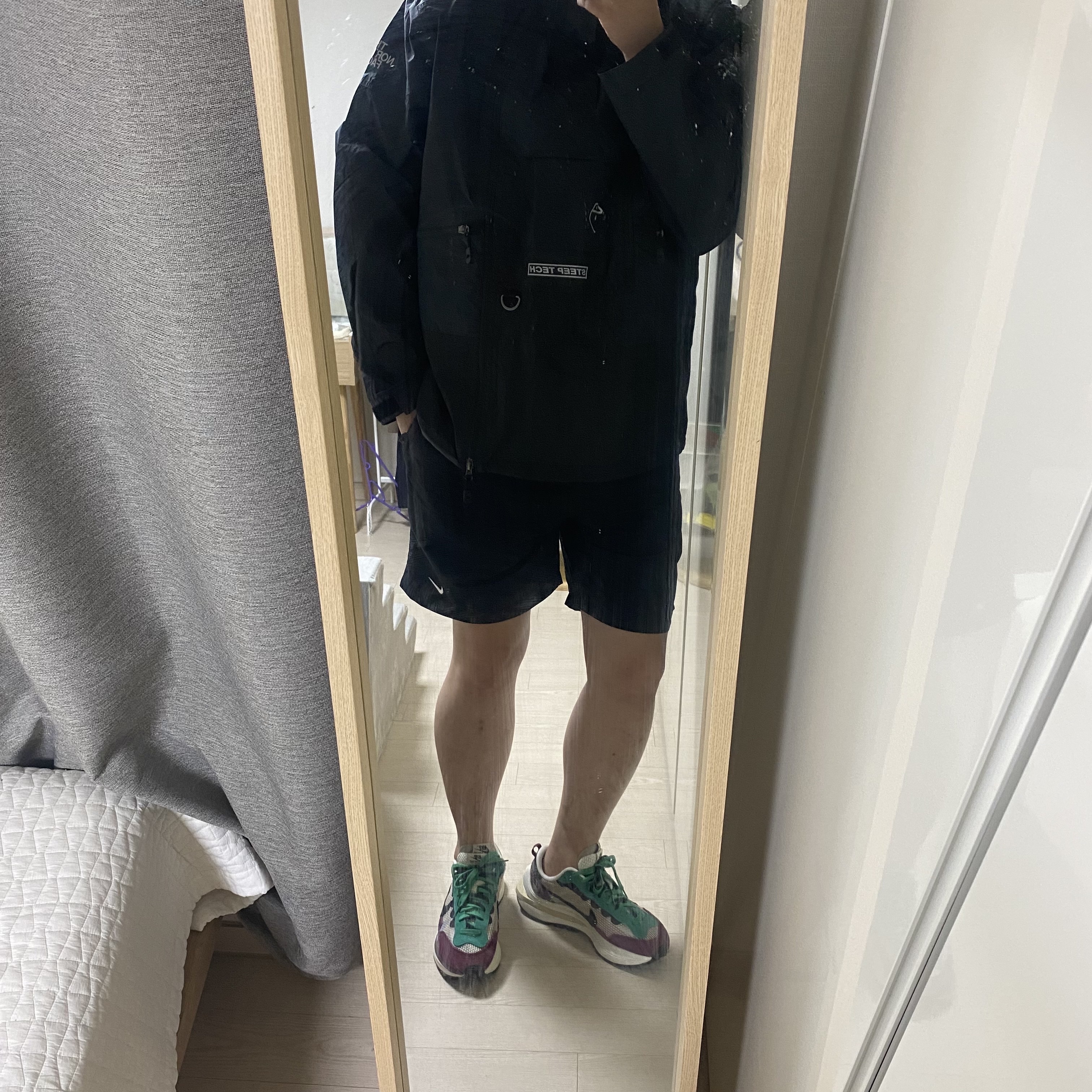 Nike x Sacai VaporWaffle String & Black Villain Red 착용 스타일