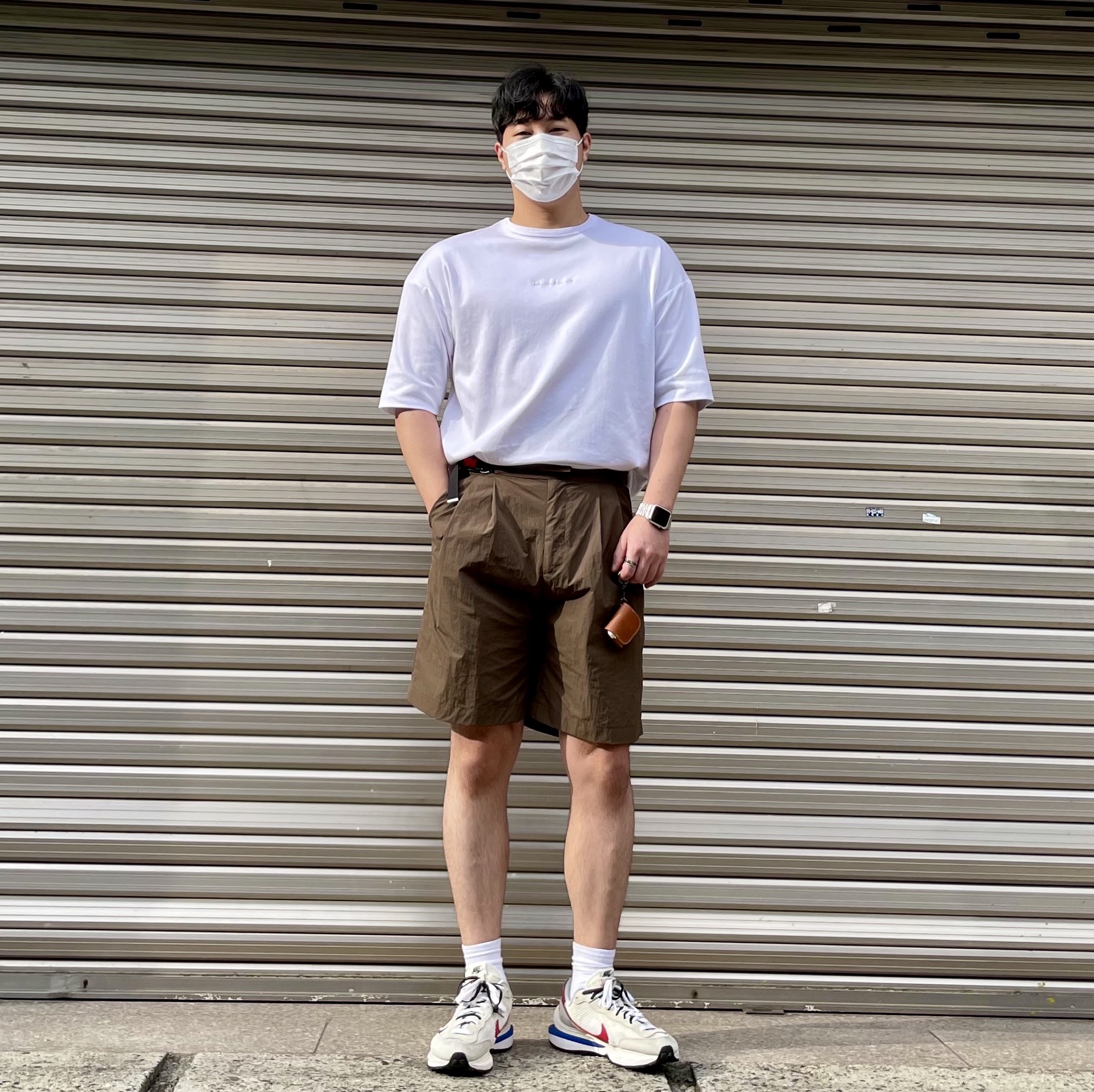 Nike x Sacai VaporWaffle Royal Fuchsia 착용 스타일 - 1