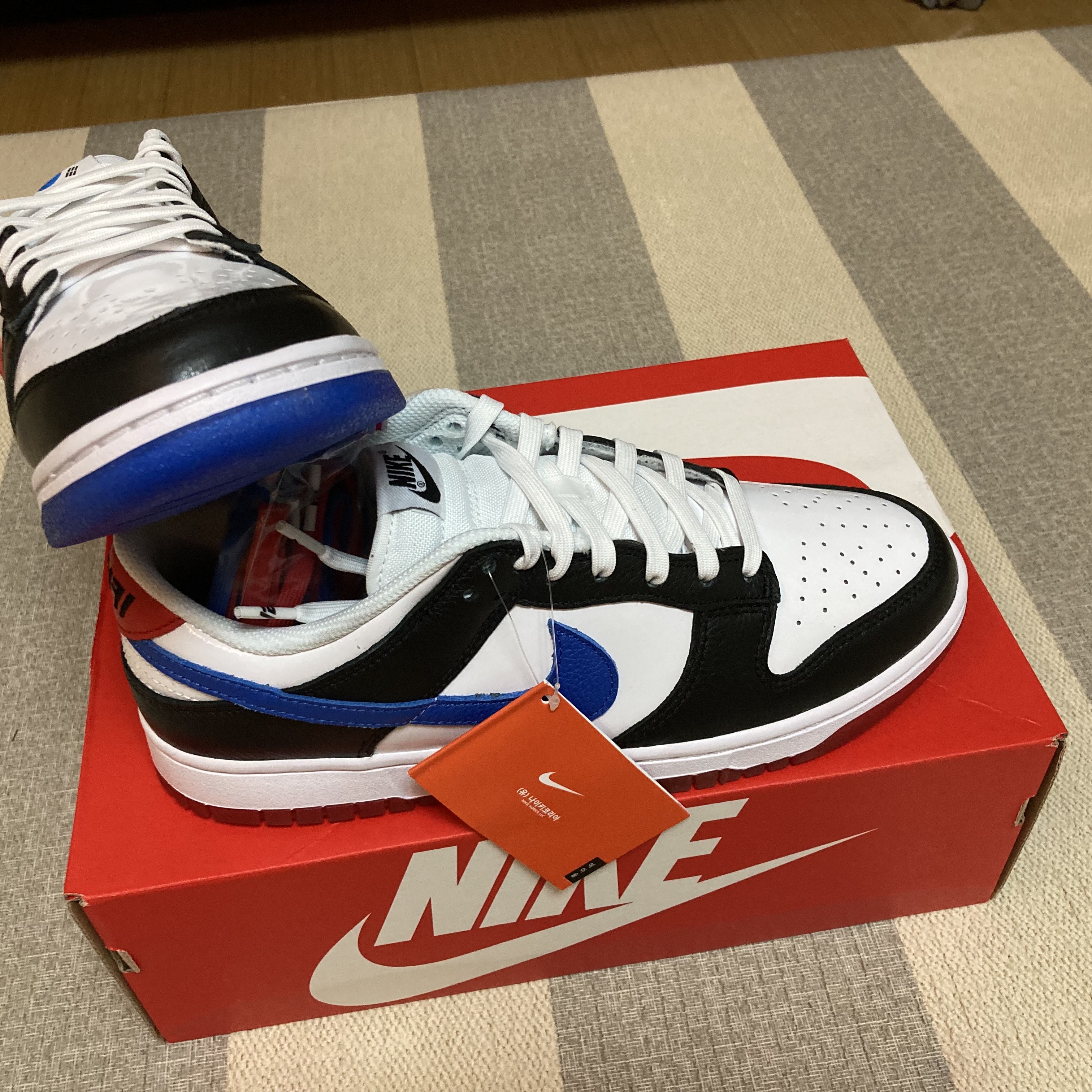 Nike Dunk Low SE Seoul 착용 스타일 - 2