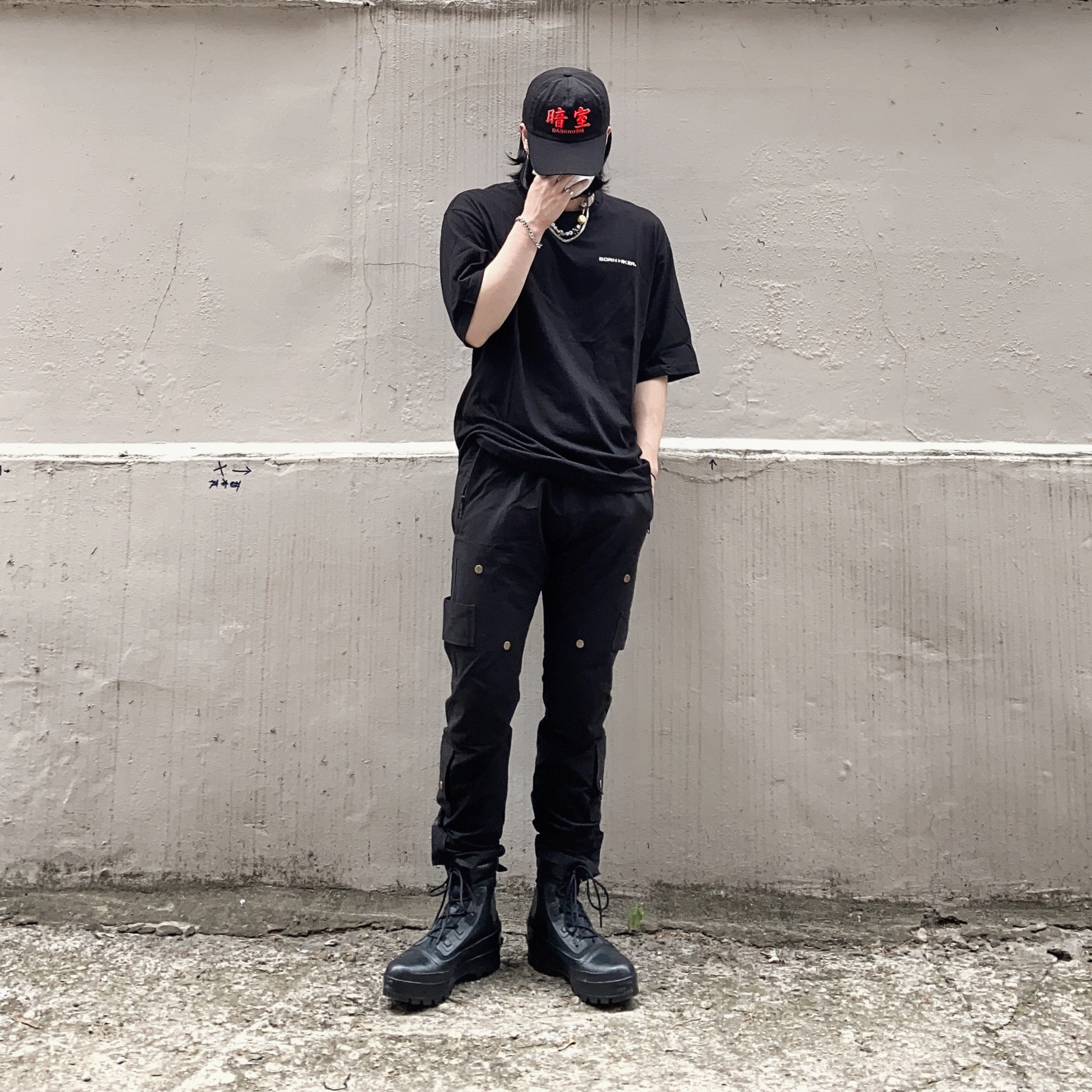 Converse x Ambush Chuck Taylor All Star Duck Boot Black 착용 스타일 - 1