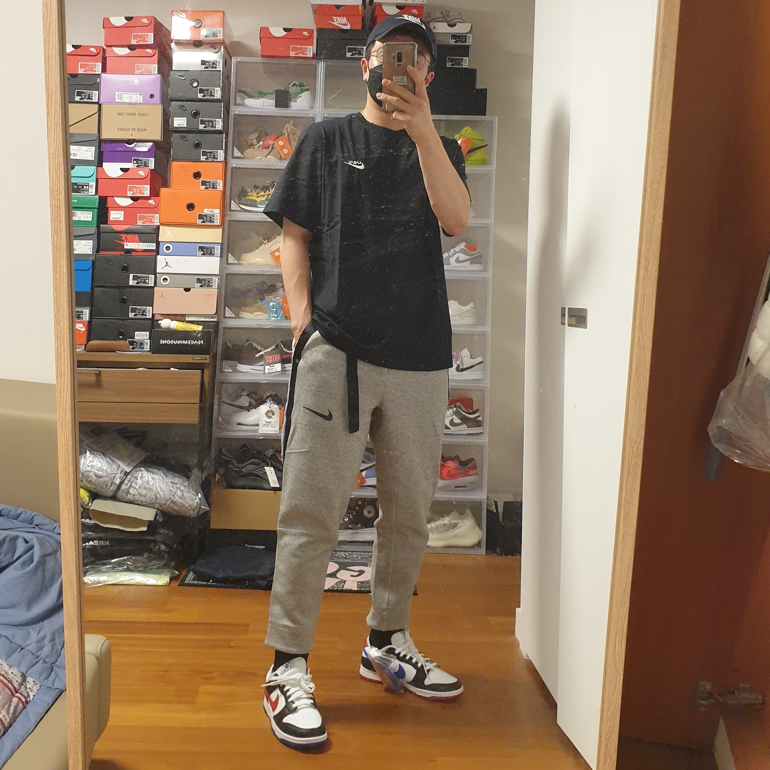 Nike Dunk Low SE Seoul, Nike Hangul T-Shirt Black 착용 스타일 - 1