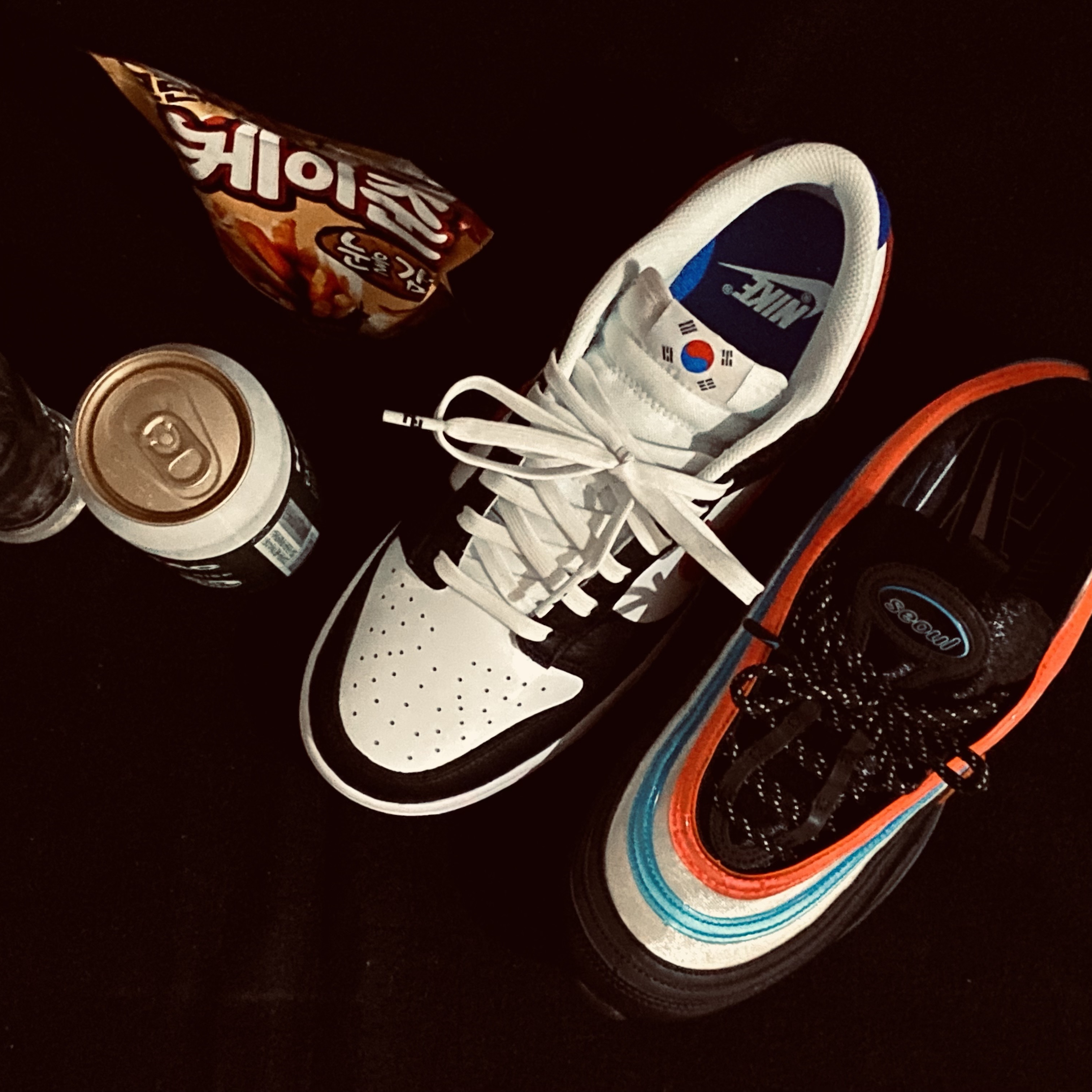 Nike Dunk Low SE Seoul, Nike Air Max 97 Neon Seoul 착용 스타일