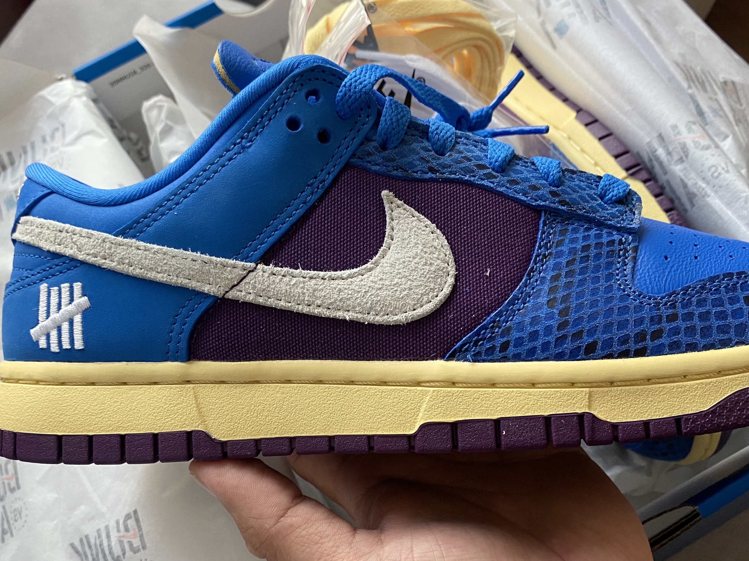 Nike x Undefeated Dunk Low SP 5 On It 착용 스타일